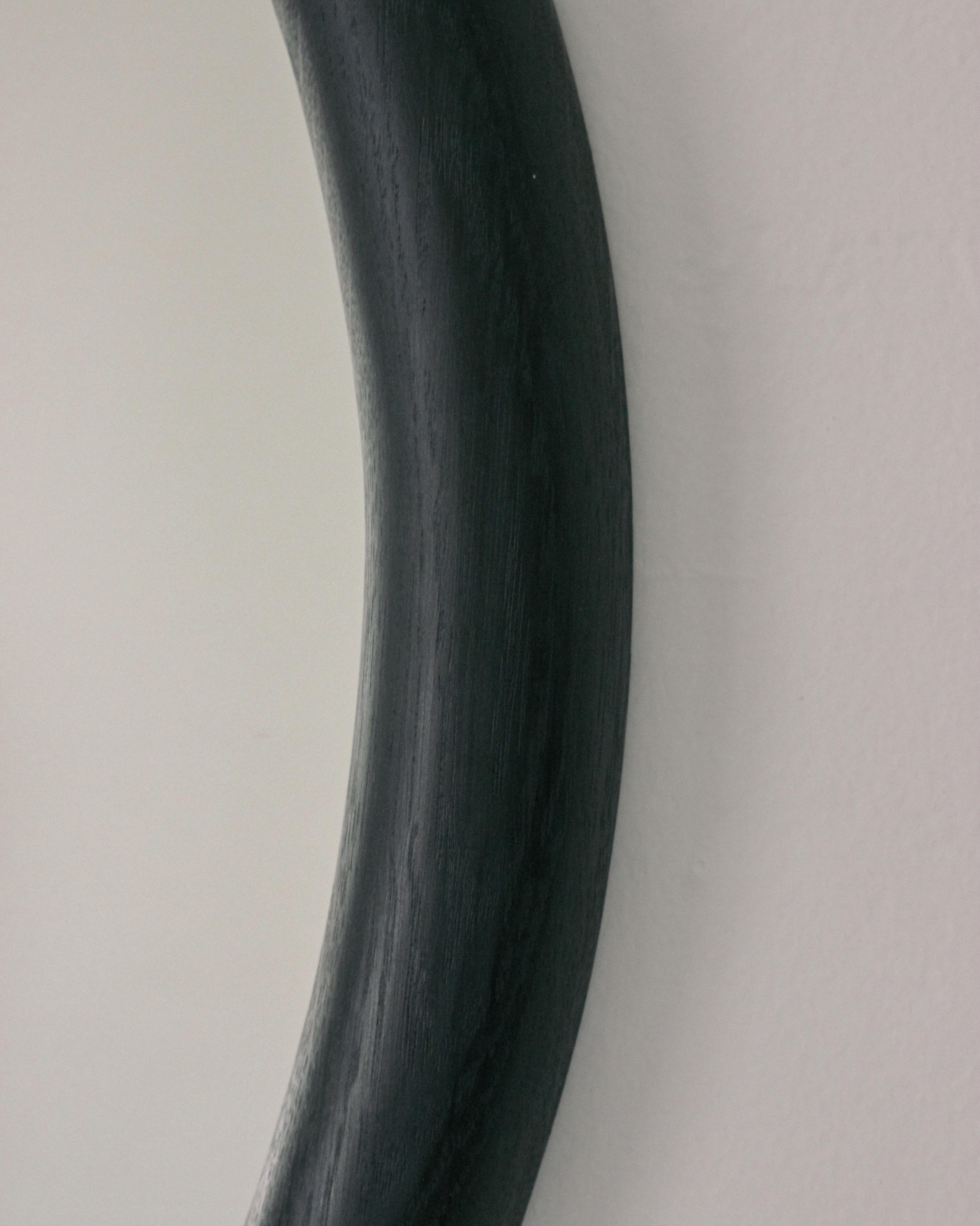 Américain Miroir ovale en Oak Oak noir ébonisé, 2024 en vente