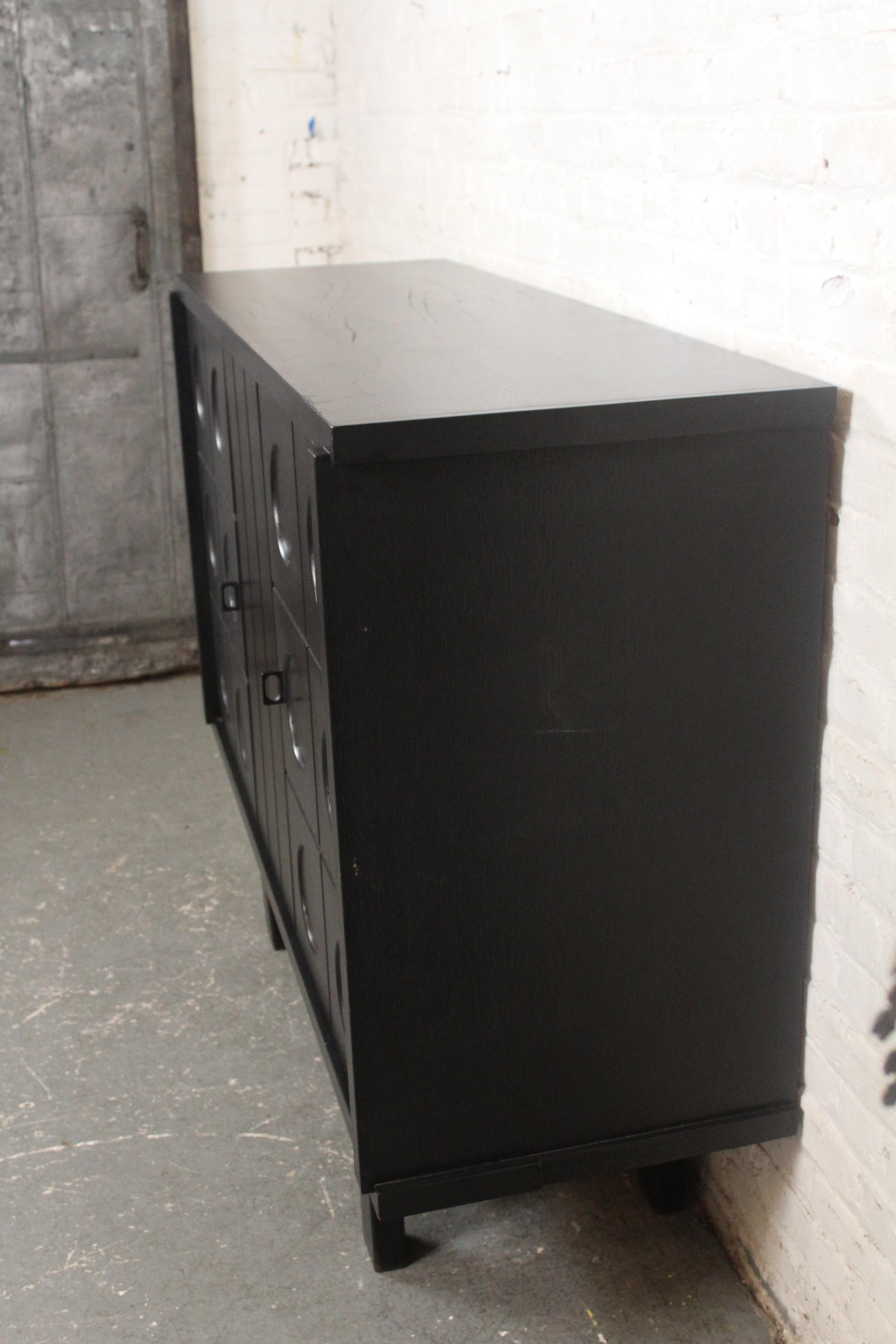 Brutalistischer Schrank aus Ebenholz von De Coene Frères aus Belgien (Brutalismus) im Angebot
