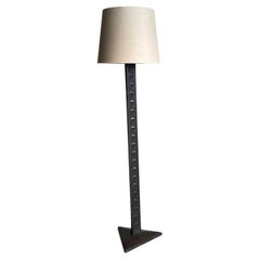 Ebonisierte geschnitzte Wood Wood Stehlampe, Frankreich, 1940er Jahre