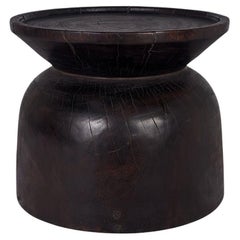 Ebonisiertes geschnitztes Wood Wood Beistelltisch
