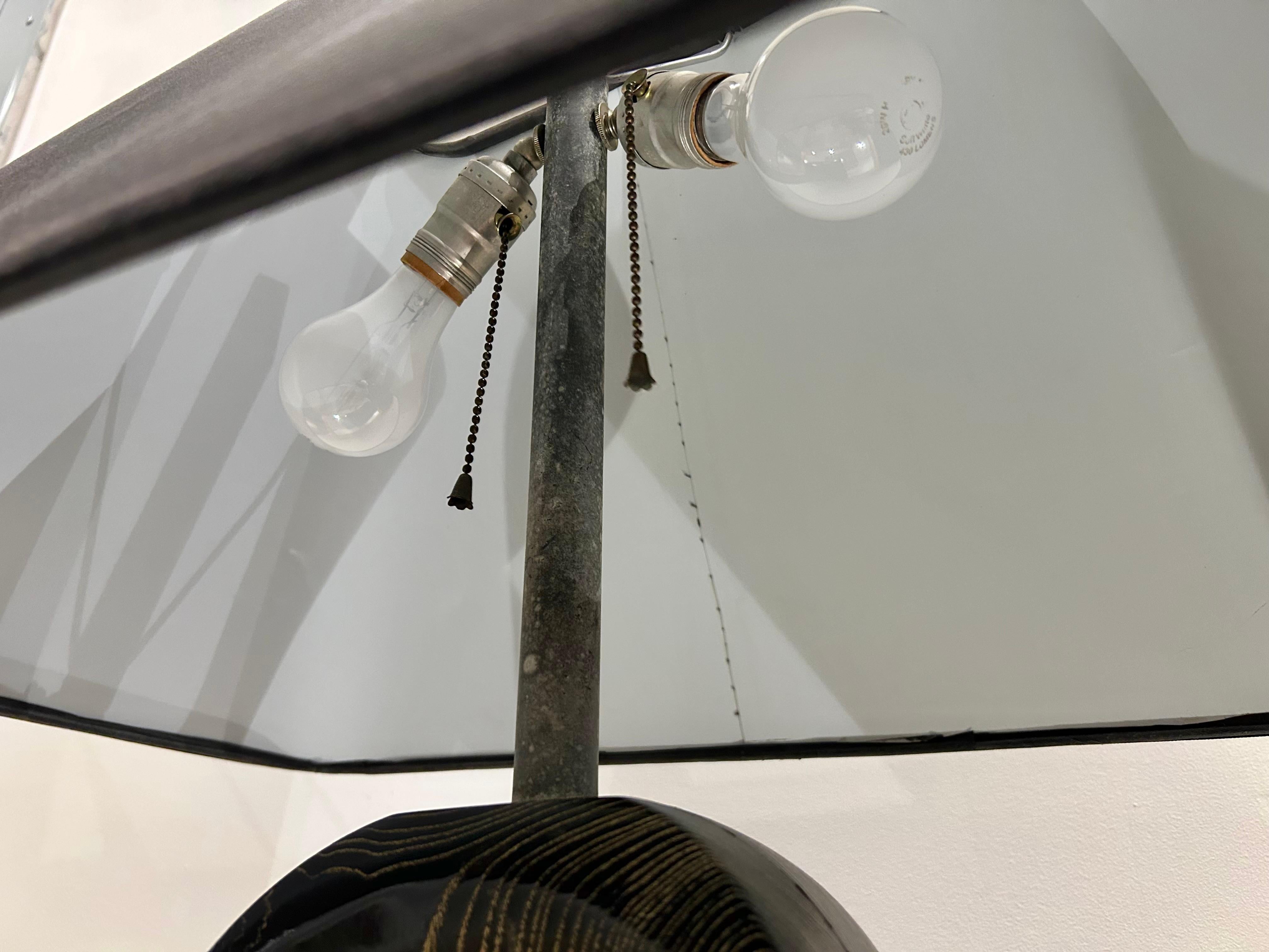 Tischlampe aus ebonisierter, keramisierter Eiche, USA 1970er im Angebot 5