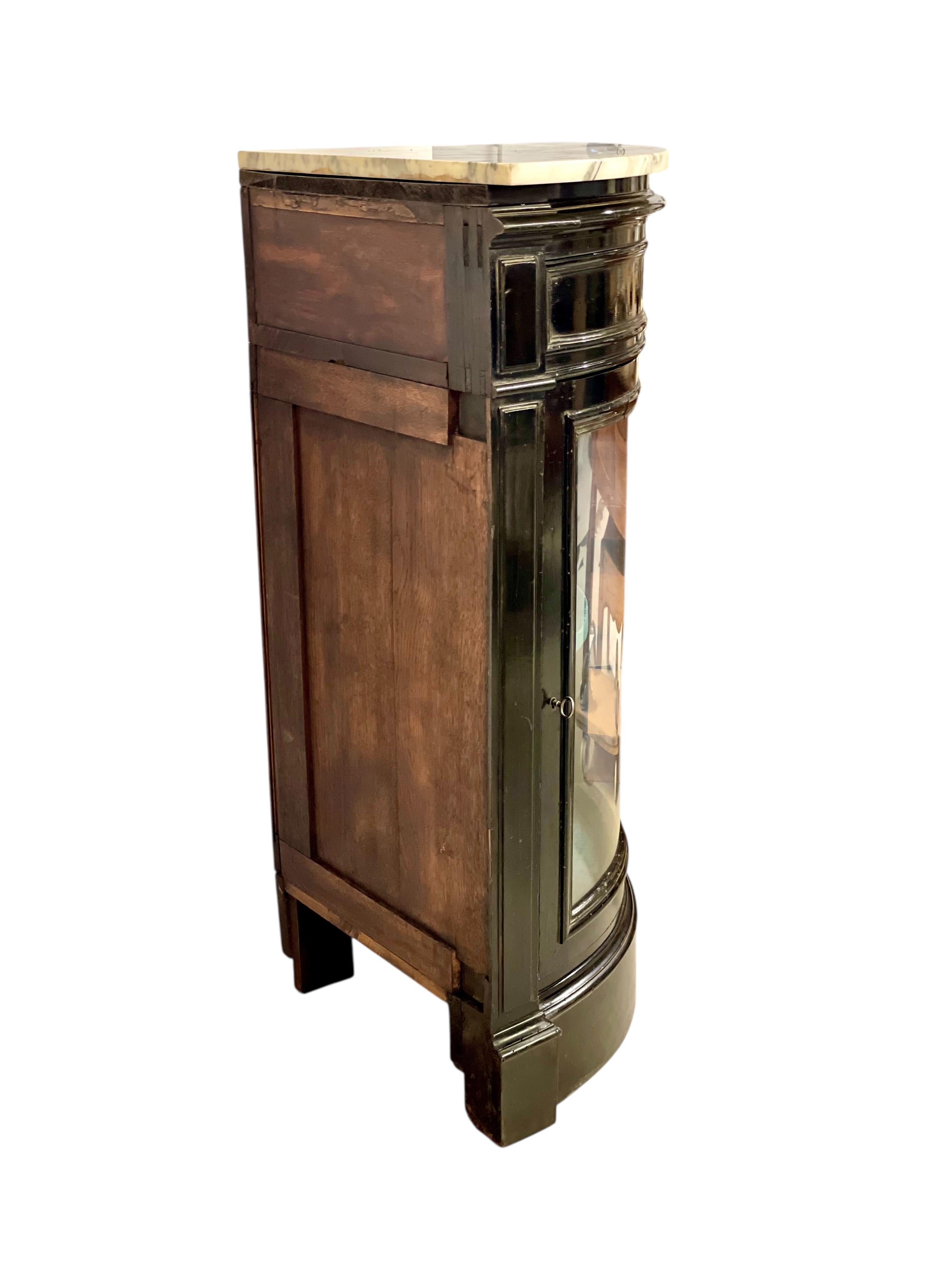 Ebonisierte Eckvitrine mit Marmorplatte, Periode Napoleon III im Angebot 8