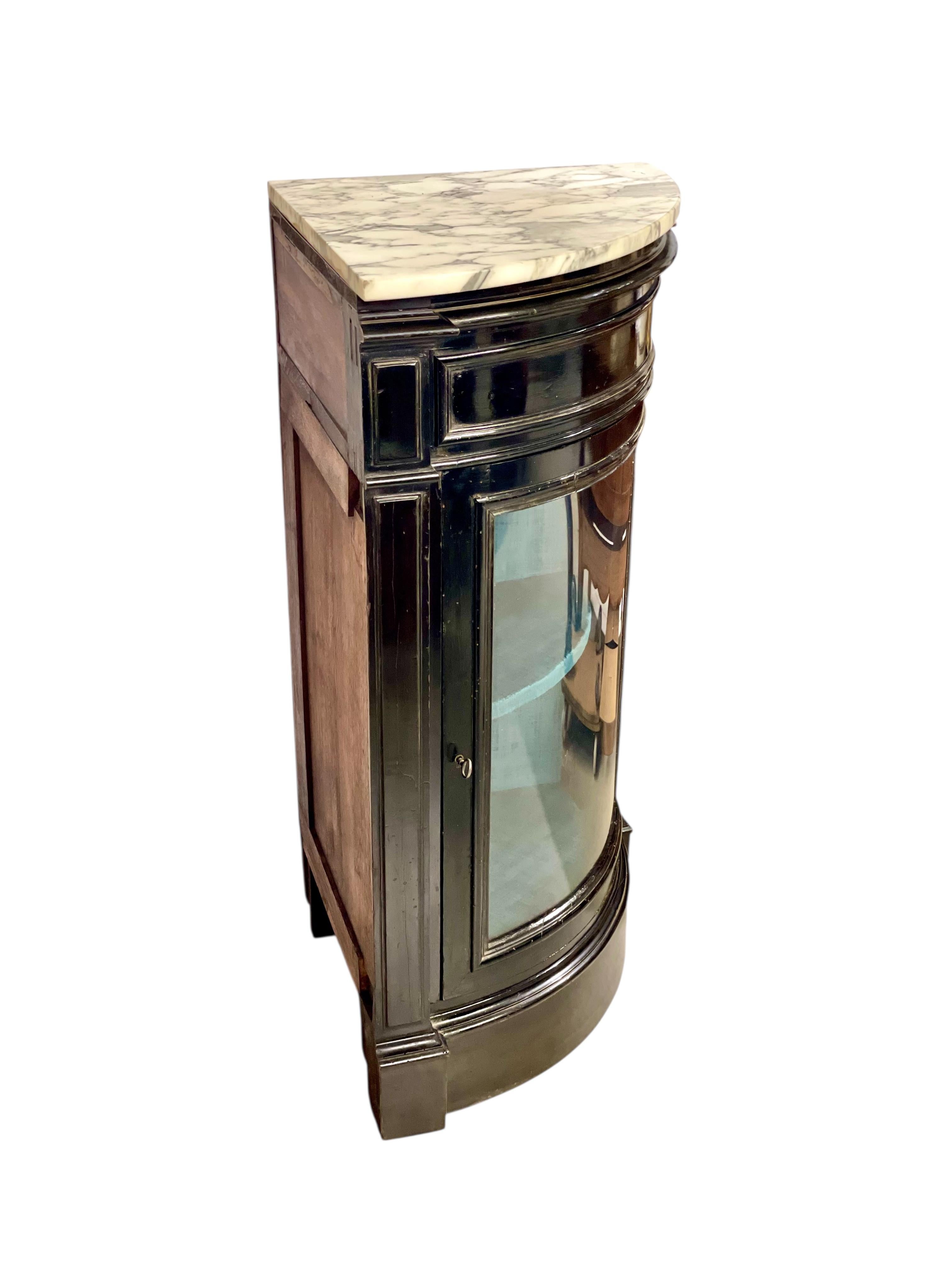 Ebonisierte Eckvitrine mit Marmorplatte, Periode Napoleon III im Angebot 9