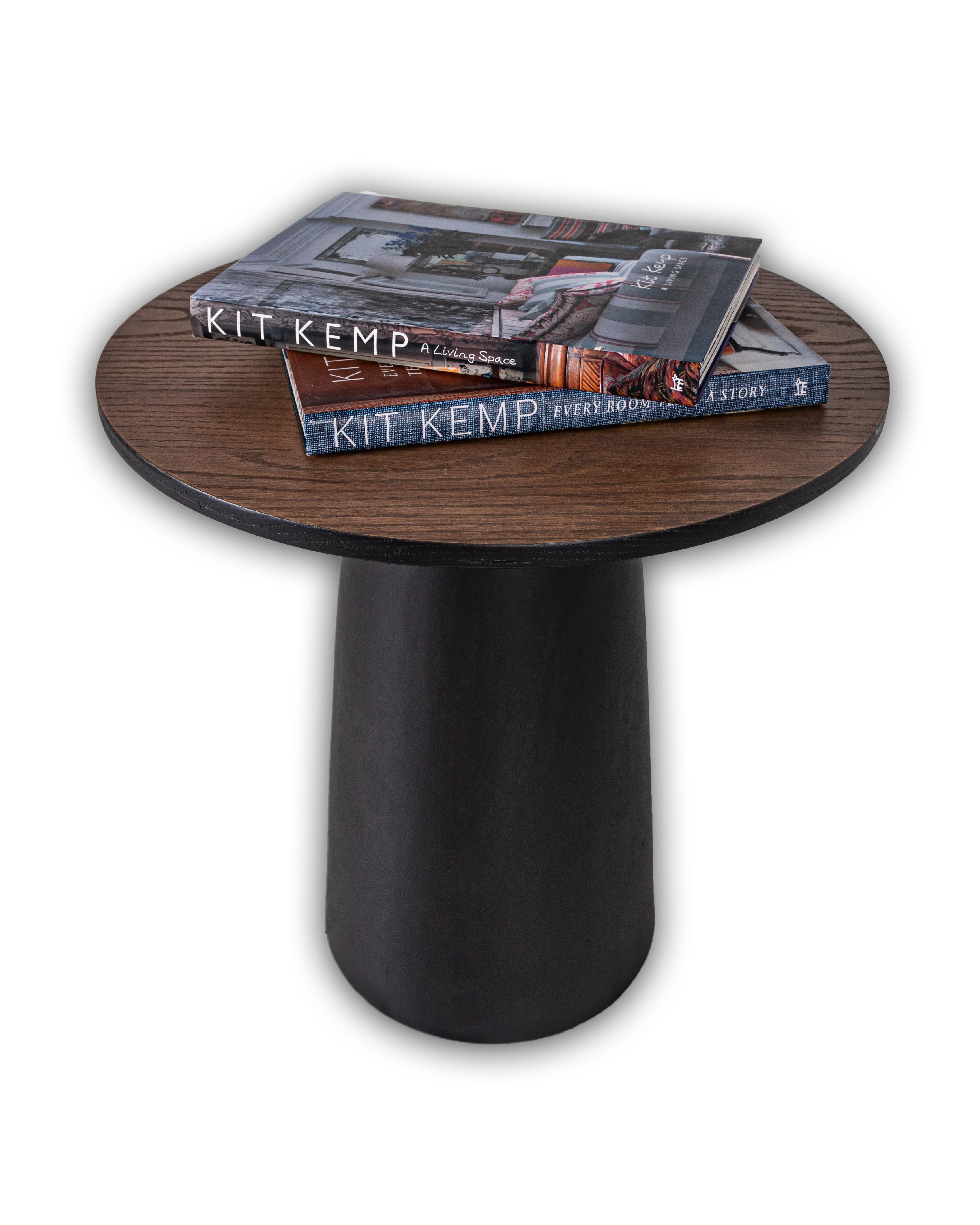 Ebonized Elm Modern End Table In Excellent Condition In Dallas, TX