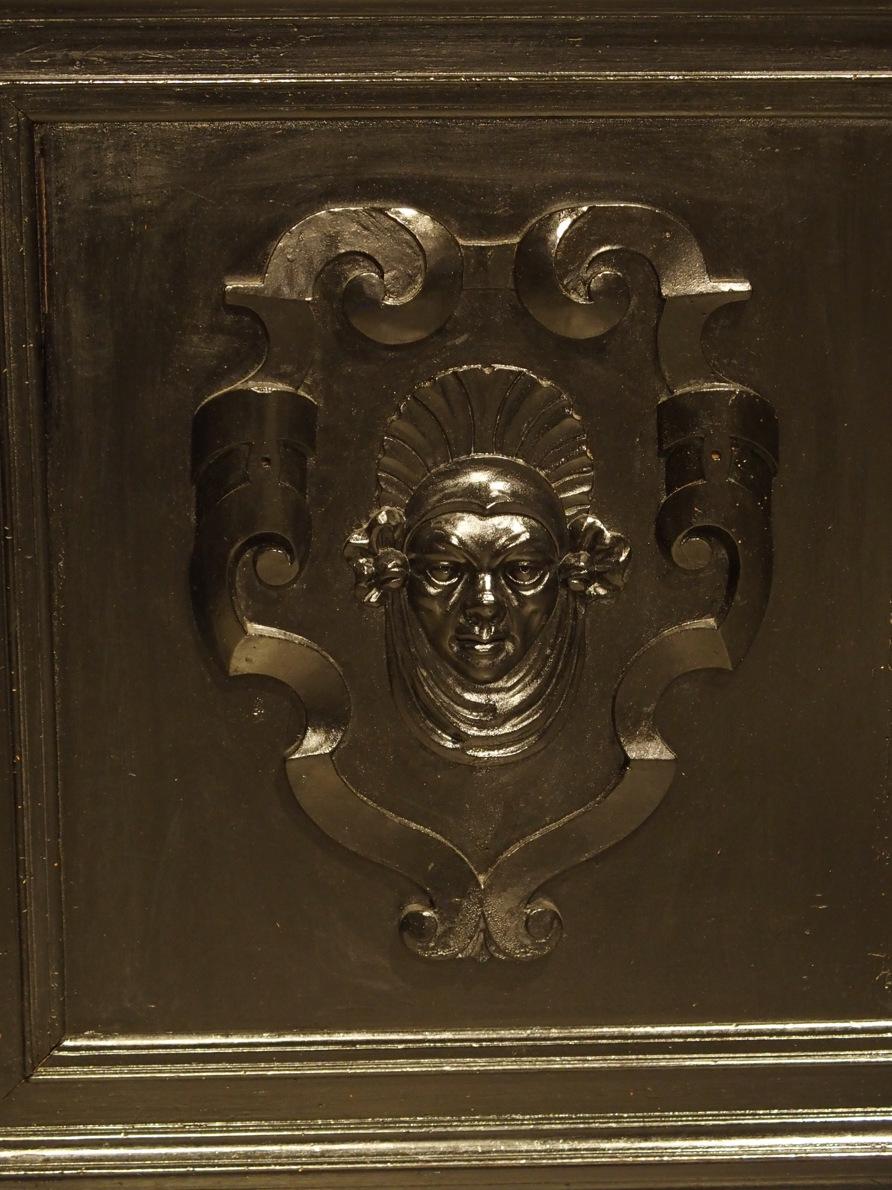 Ebonisierter französischer offener Bücherschrank Napoleon III mit gedrechselten Säulen, um 1860 1