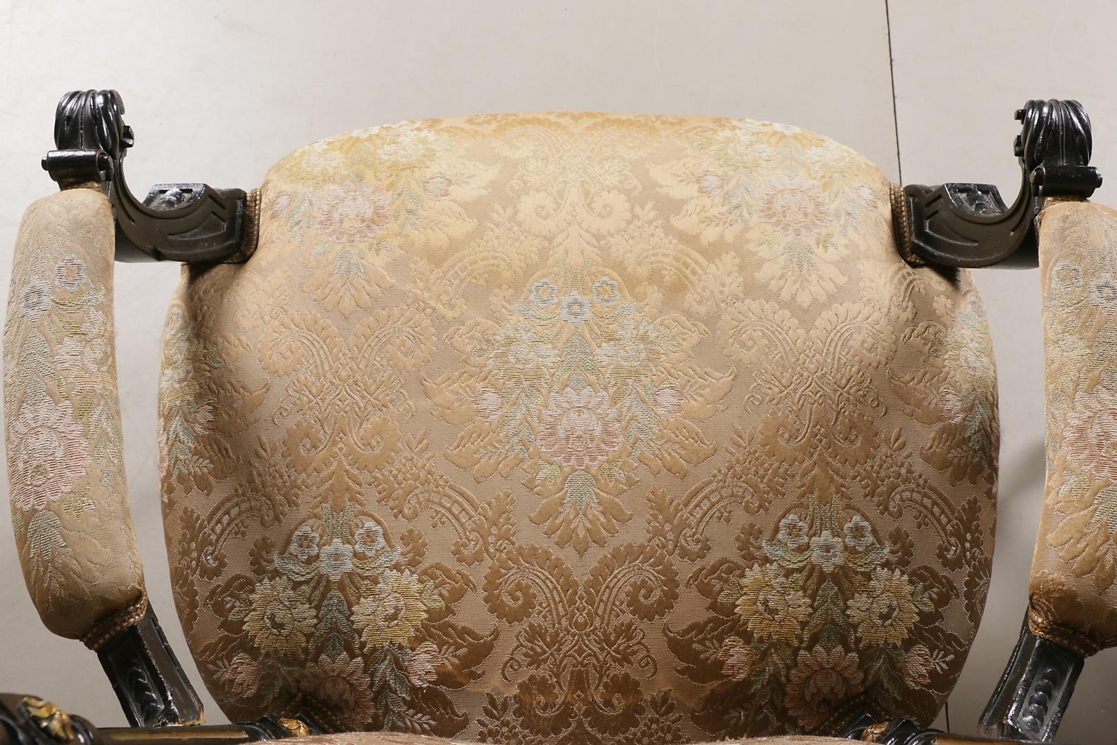 Louis XVI-Sessel aus ebonisiertem, vergoldetem Holz im Angebot 3