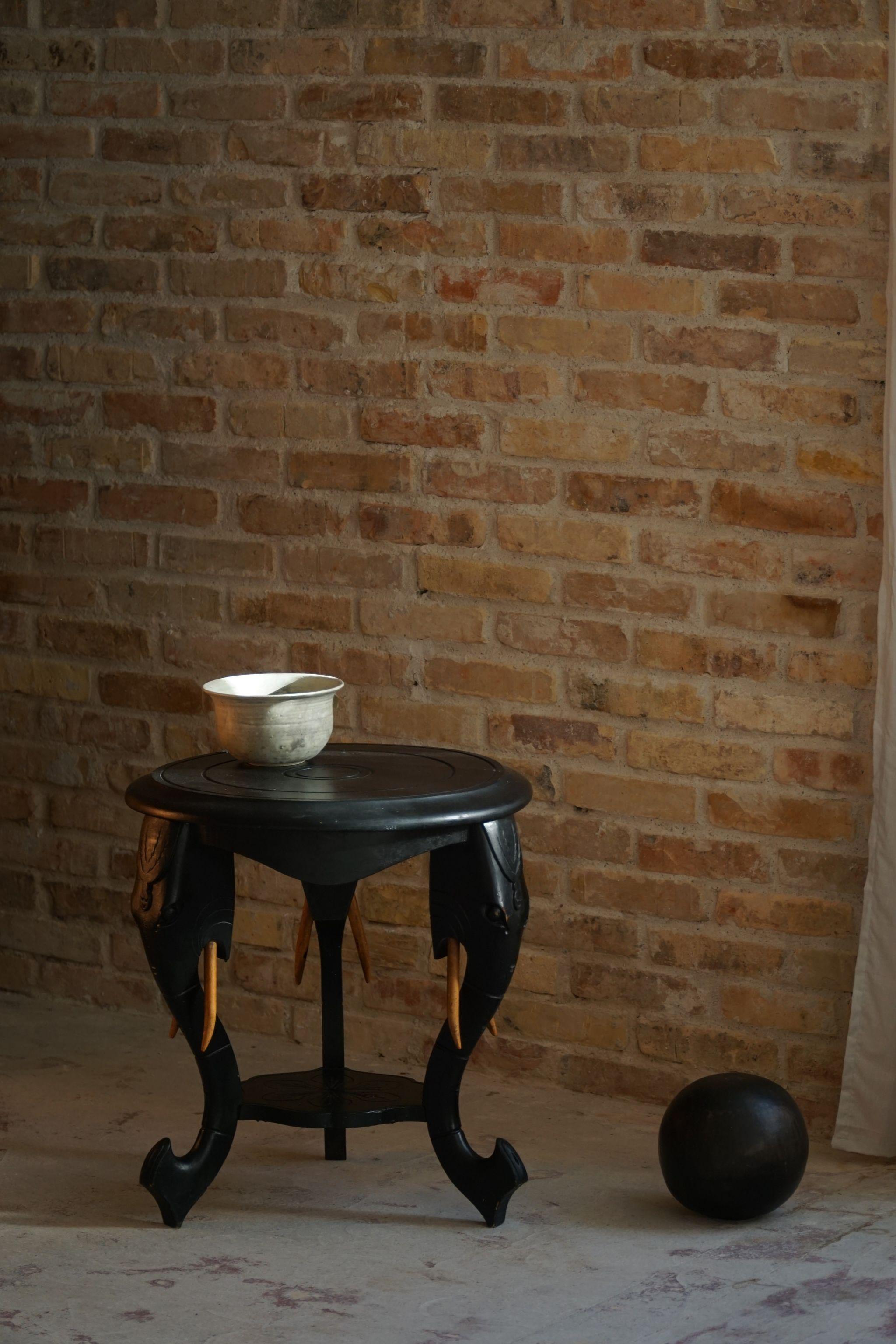 Ebonized Hardwood Side Table with 3 Elephant Head Legs, East Indian, 1920s For Sale 4