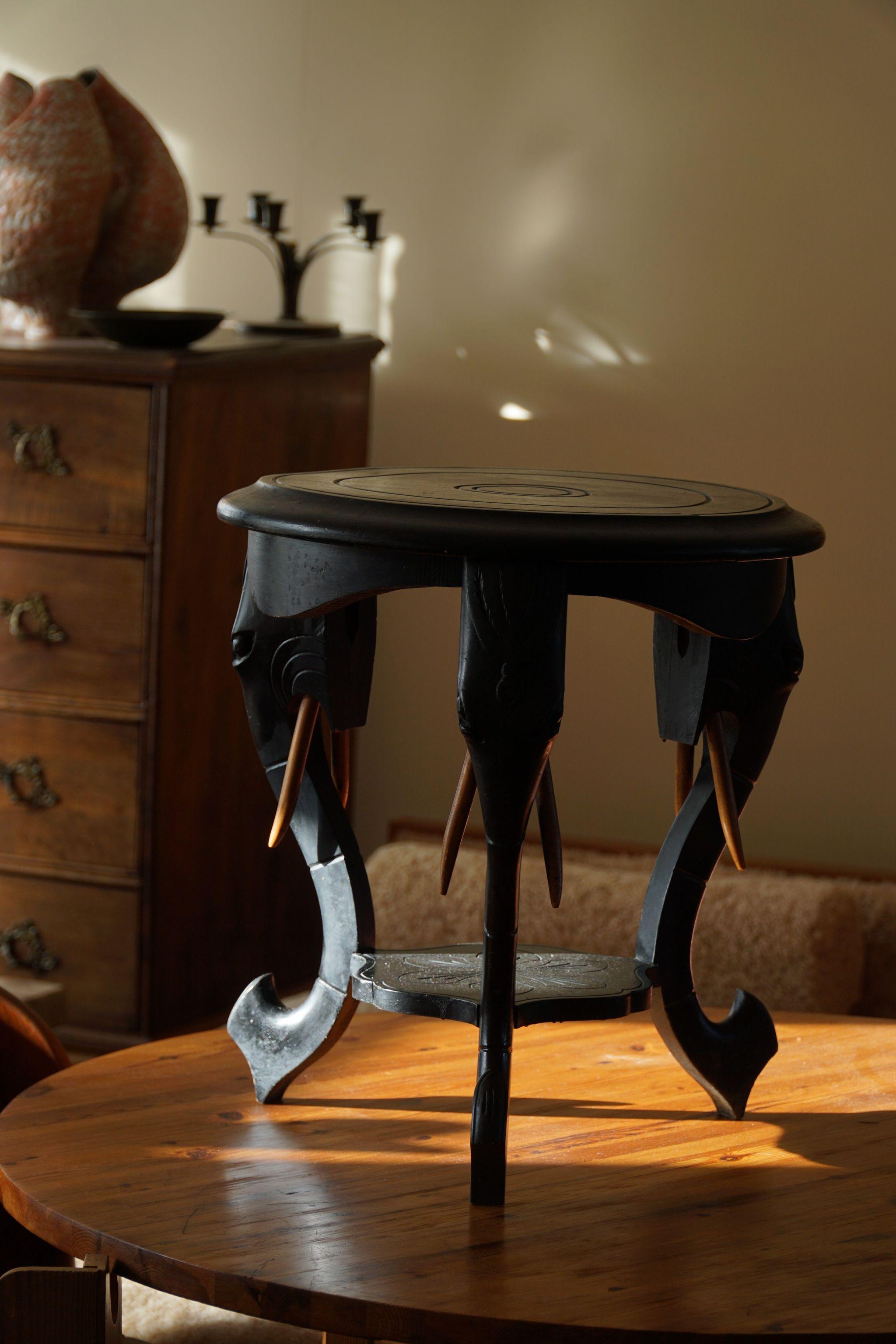 Ebonized Hardwood Side Table with 3 Elephant Head Legs, East Indian, 1920s For Sale 5
