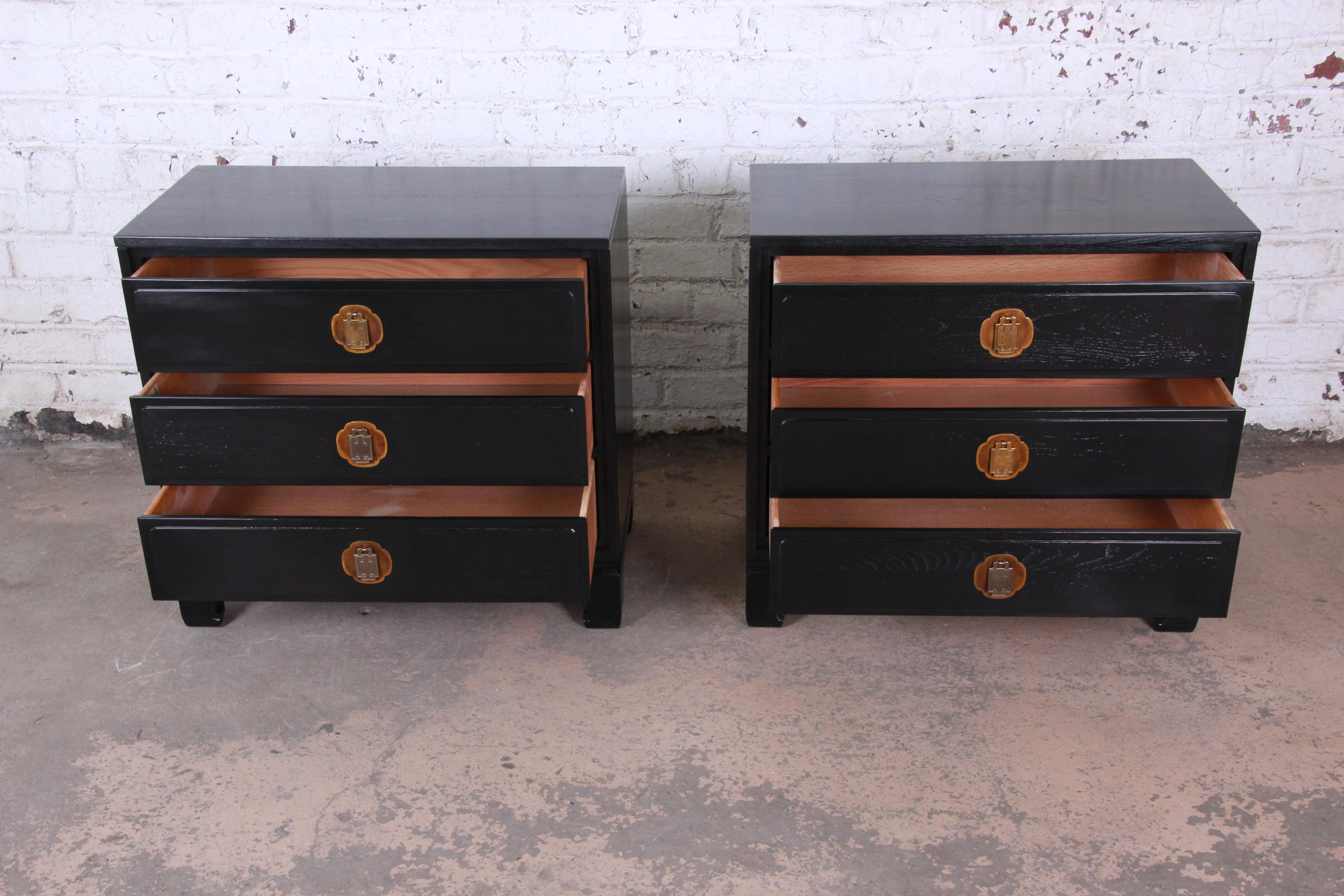 Mid-20th Century Ebonized Hollywood Regency Chinoiserie Nightstands or Bachelor Chests, Pair
