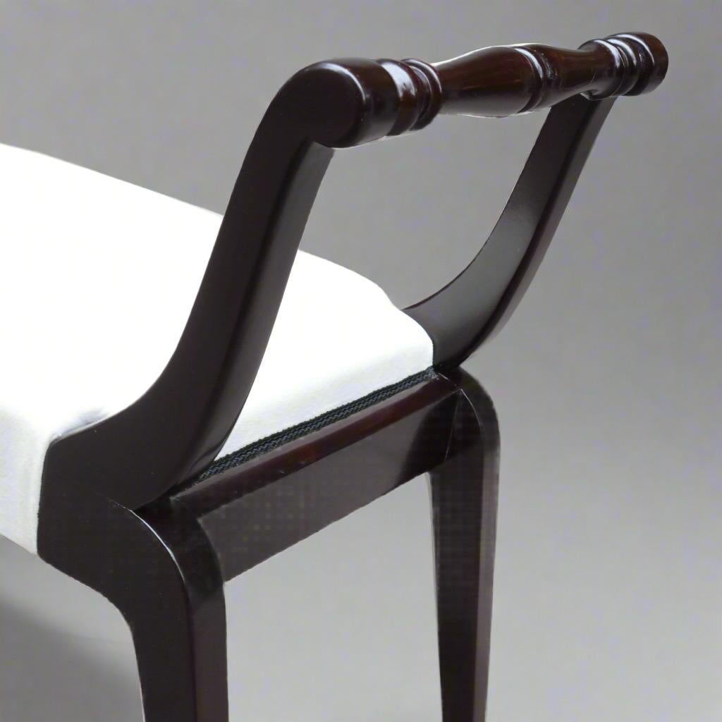 Mid-Century moderno Panchina italiana del Medioevo ebanizzata in vendita