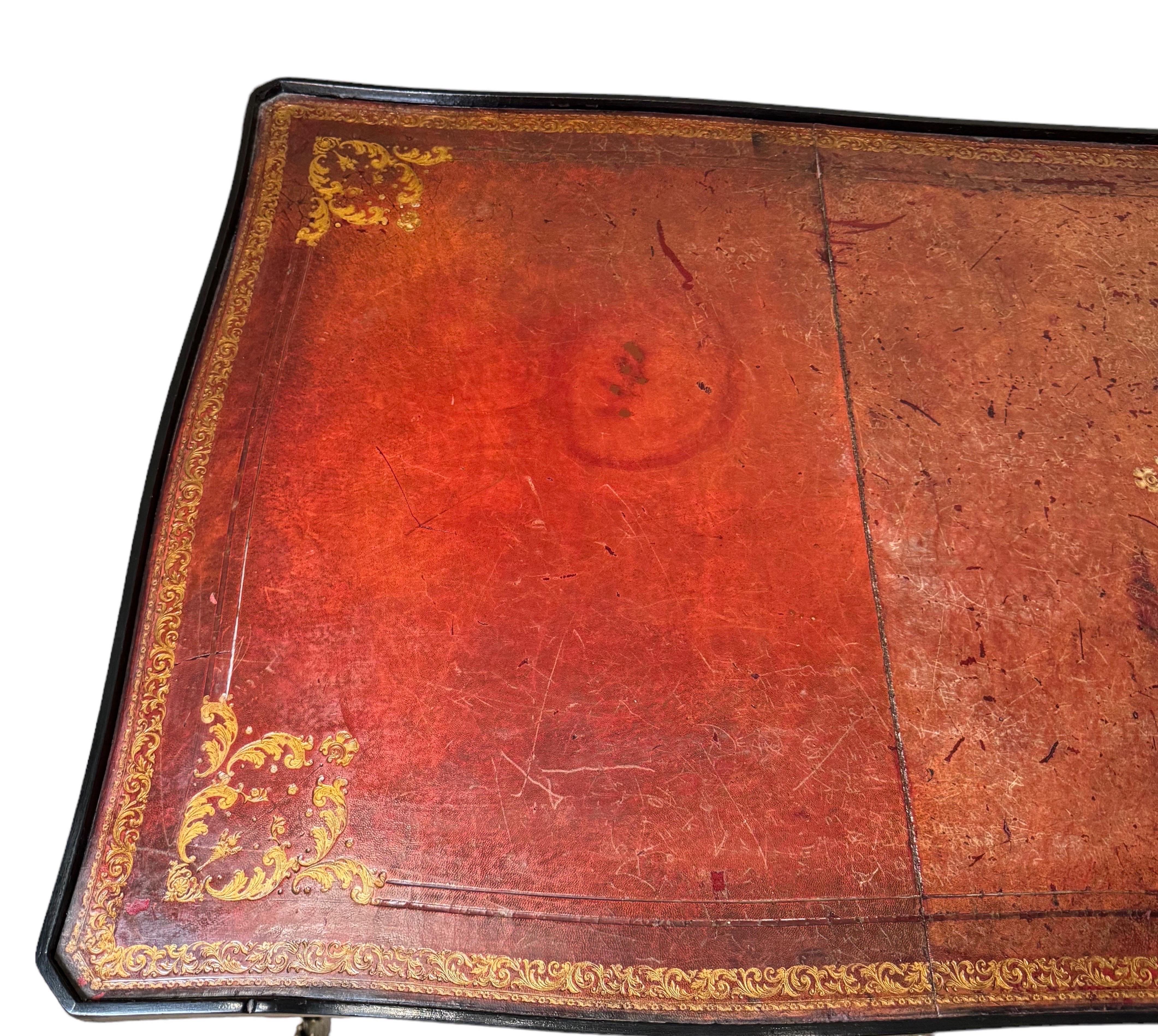 Ebonisiertes Leder oben Bureau Plat im Angebot 1
