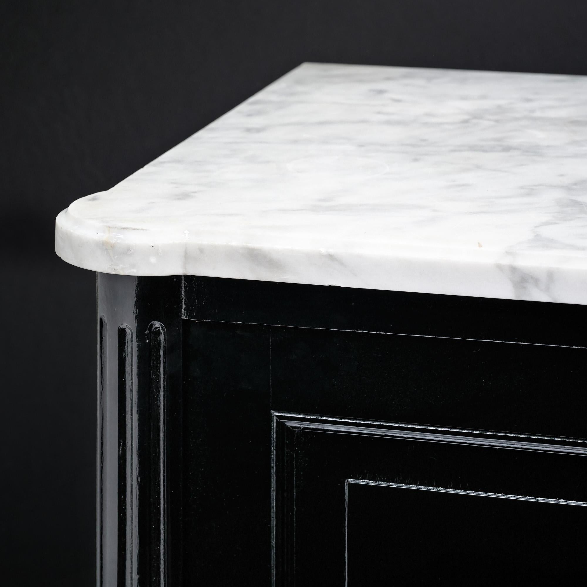 Ebonisiertes Louis XVI-Buffet im Zustand „Gut“ im Angebot in Austin, TX