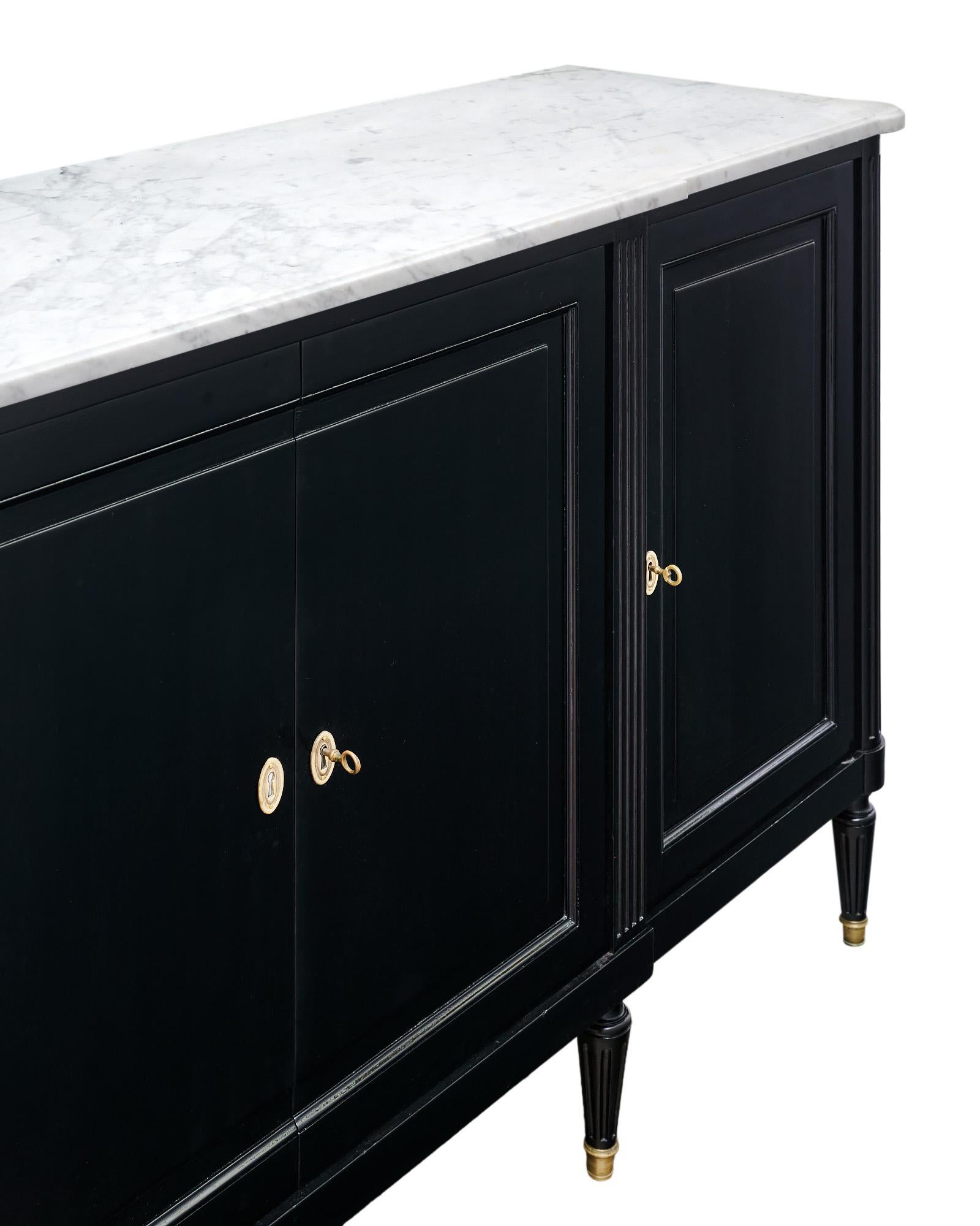 Ebonisiertes Louis XVI-Buffet (Messing) im Angebot