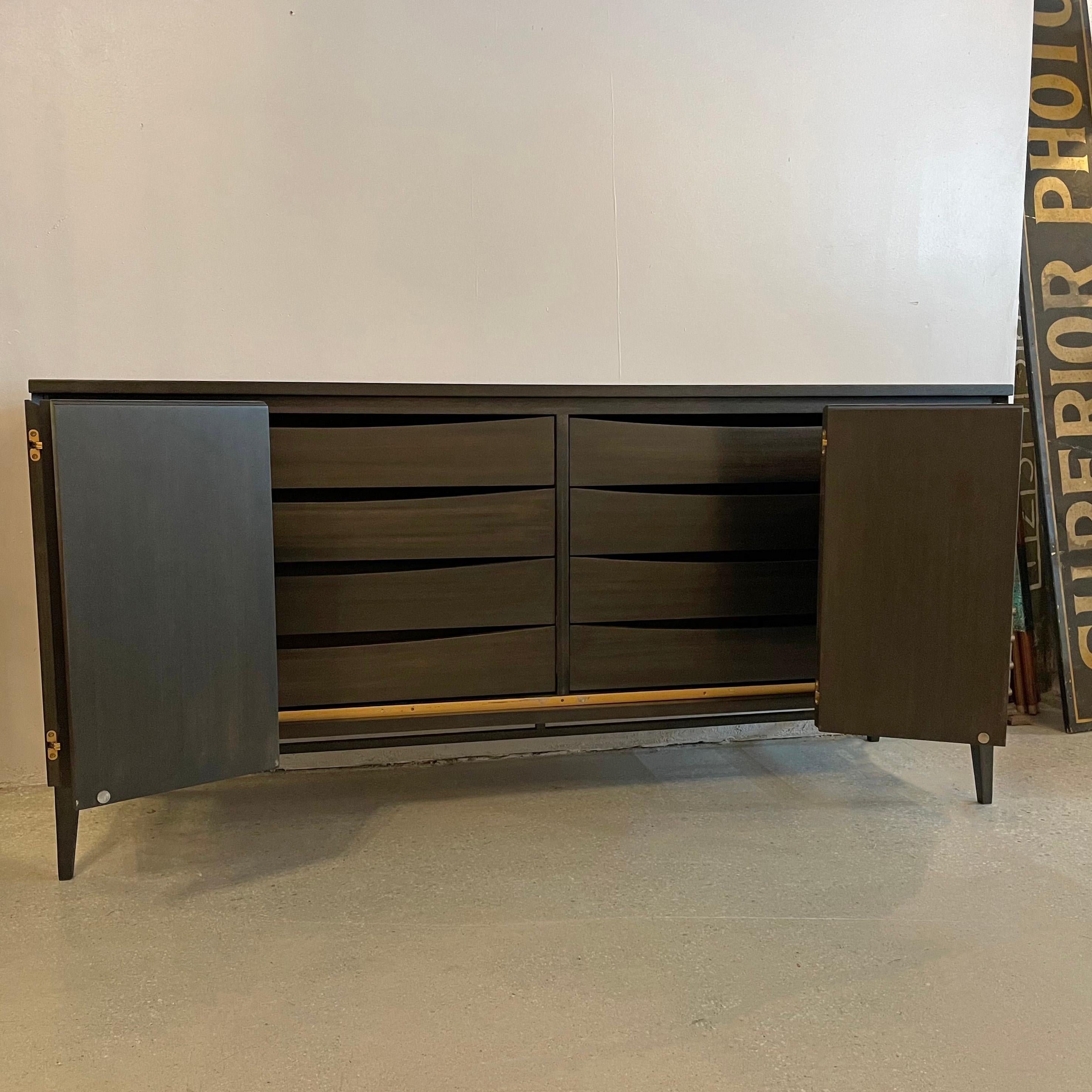 Ebonized Mahogany Concealed Dresser By Paul McCobb, Irwin Collection, Calvin In Good Condition For Sale In Brooklyn, NY