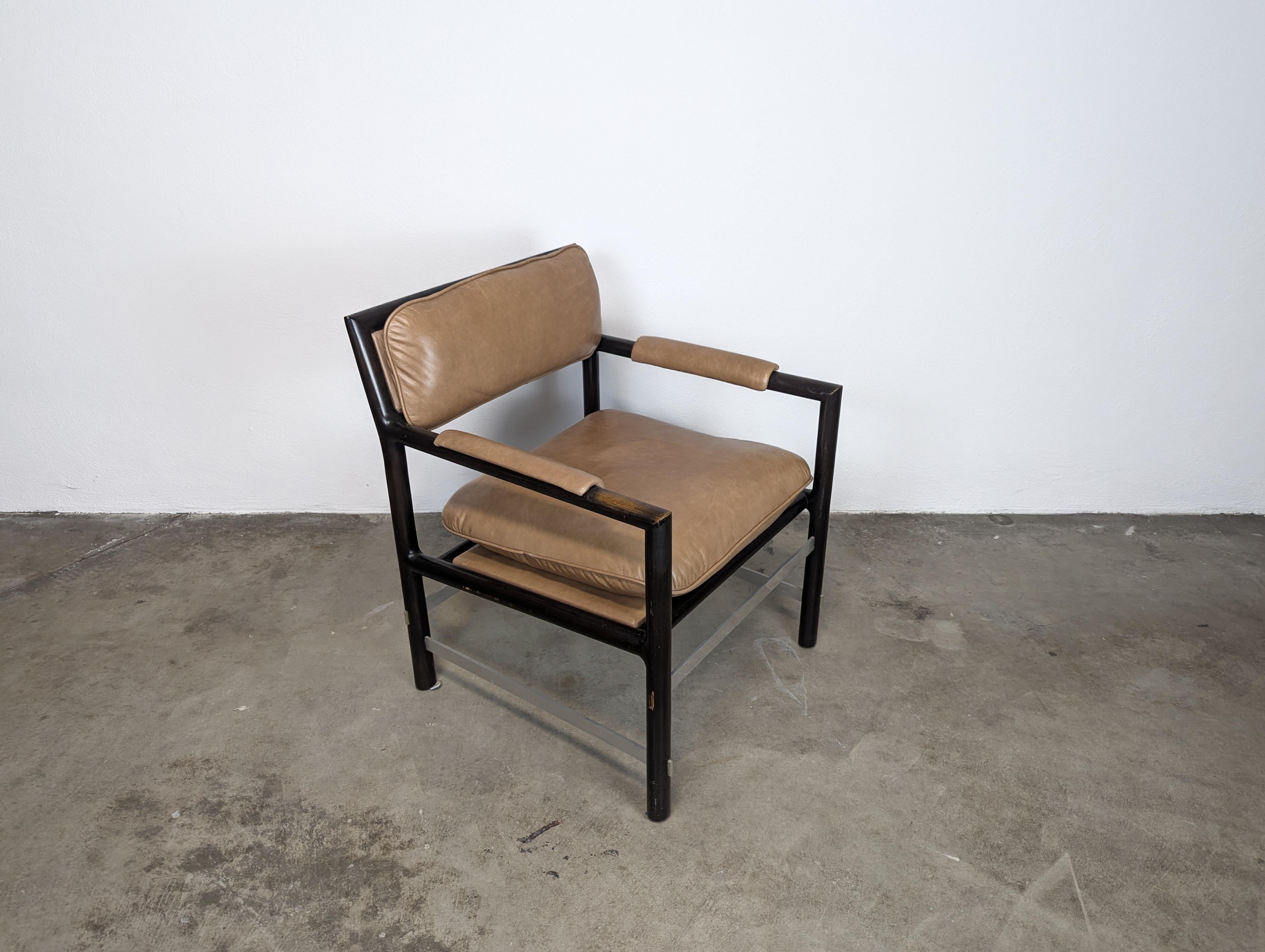 Sillón moderno de mediados de siglo ebonizado de Edward Wormley para Dunbar, c1960s Cuero en venta