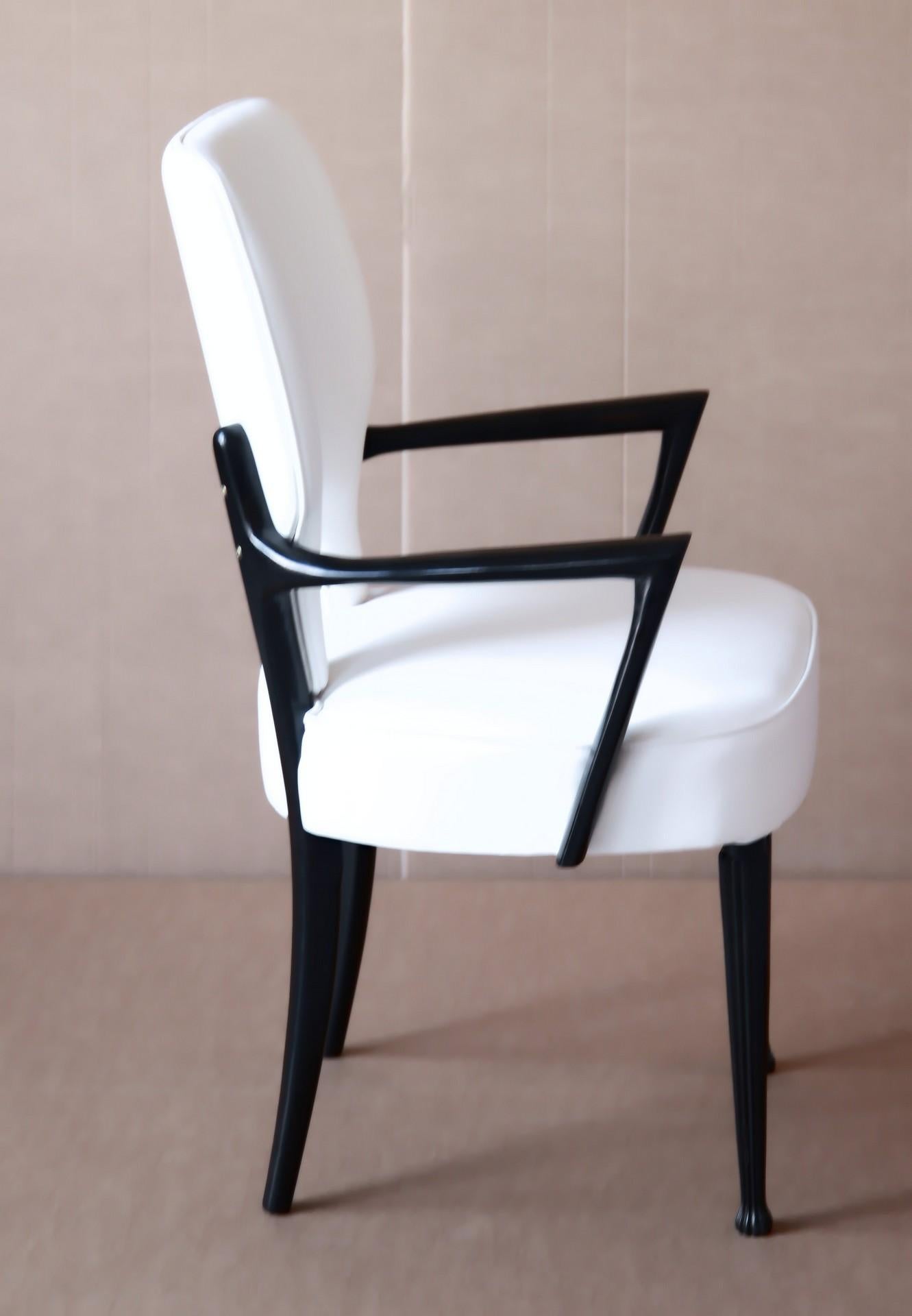 Beech Ebonized Modernist Armchair, Fiore leather upholstered. Great Design. Comfort 
