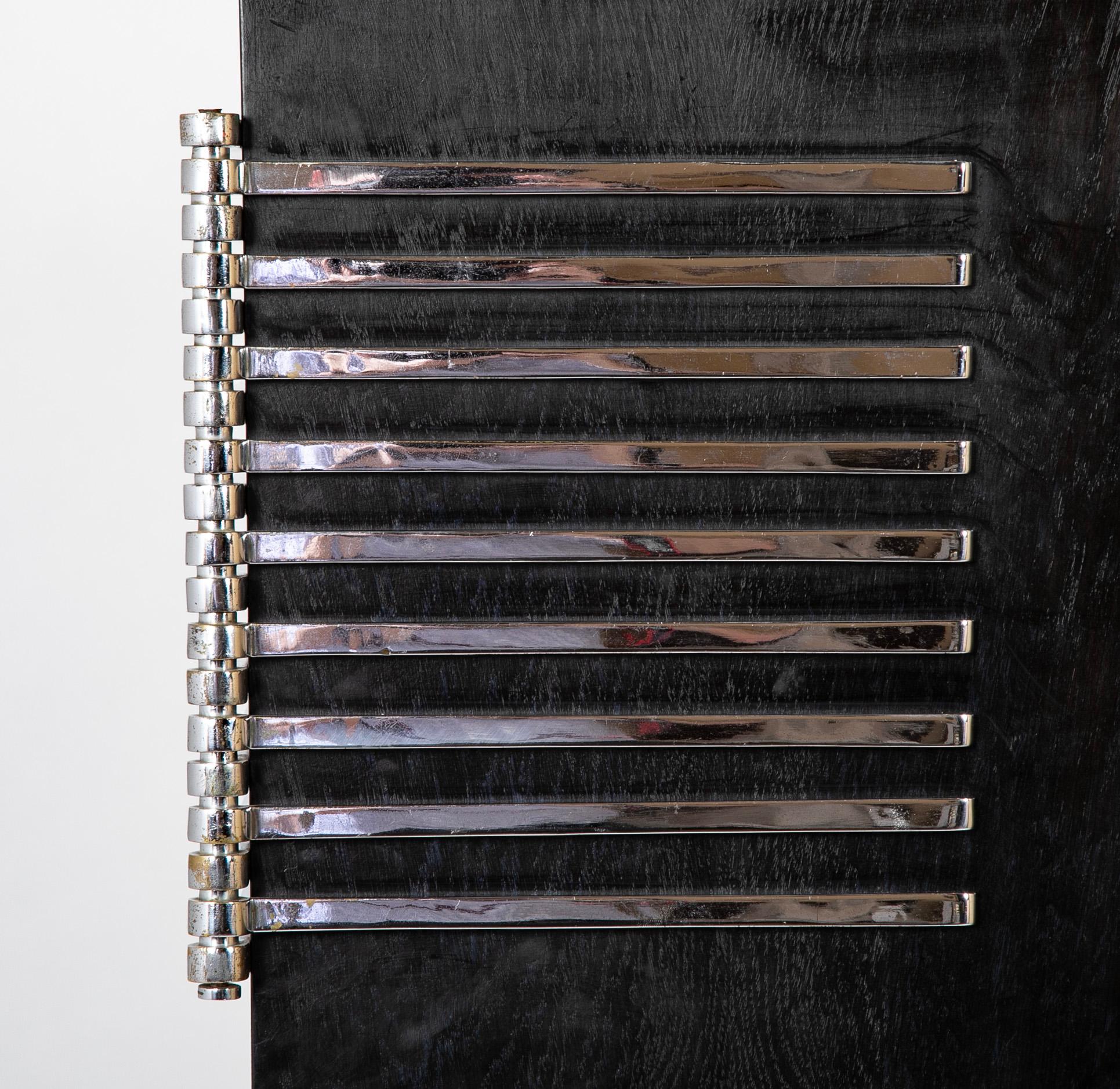 Ebonisierter Eichenholzschrank entworfen von Jean Pascaud und hergestellt von Maison L' IDEAL im Zustand „Gut“ im Angebot in Stamford, CT