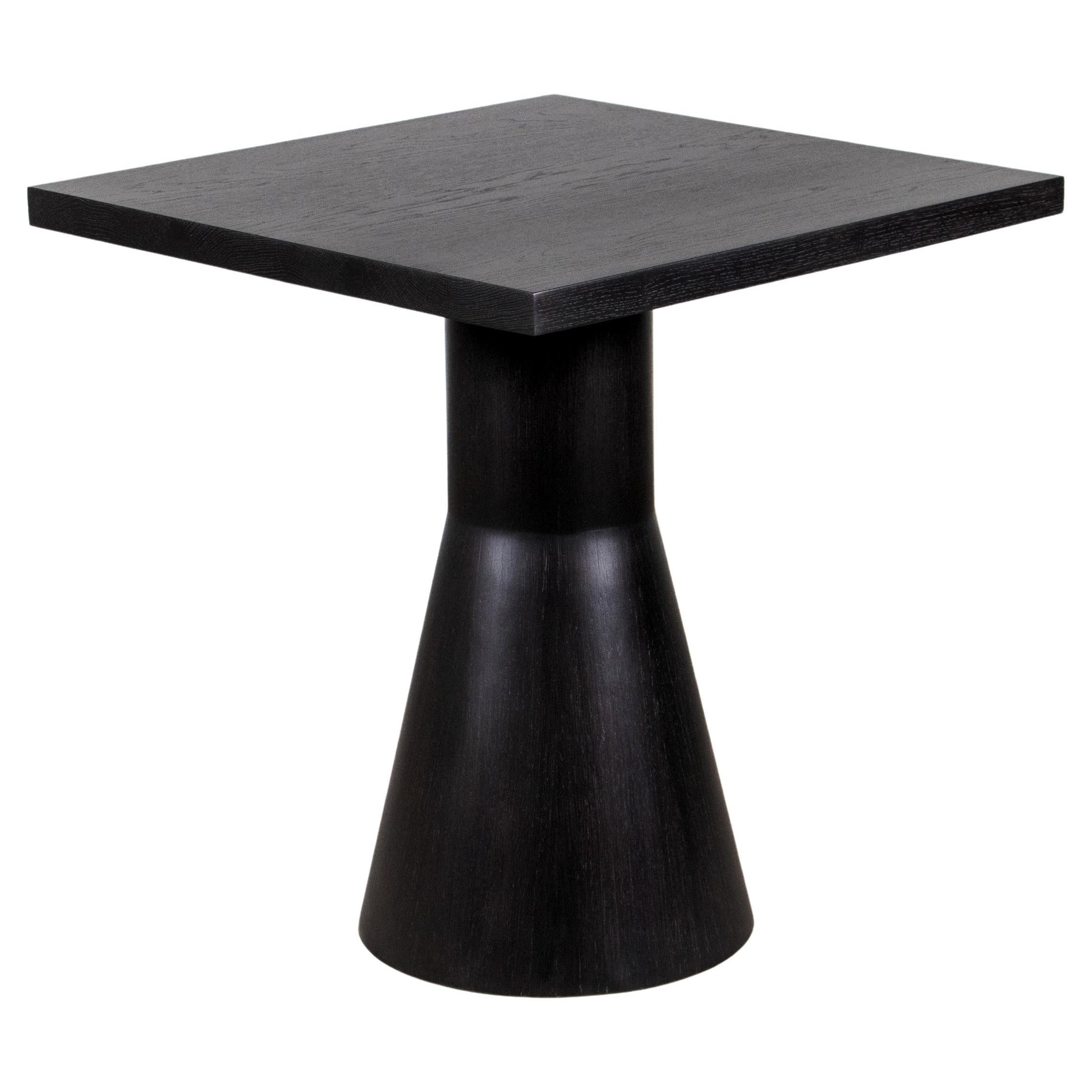 Table de salle à manger carrée en bois de chêne noir ébénisé moderne de Costantini, Serena