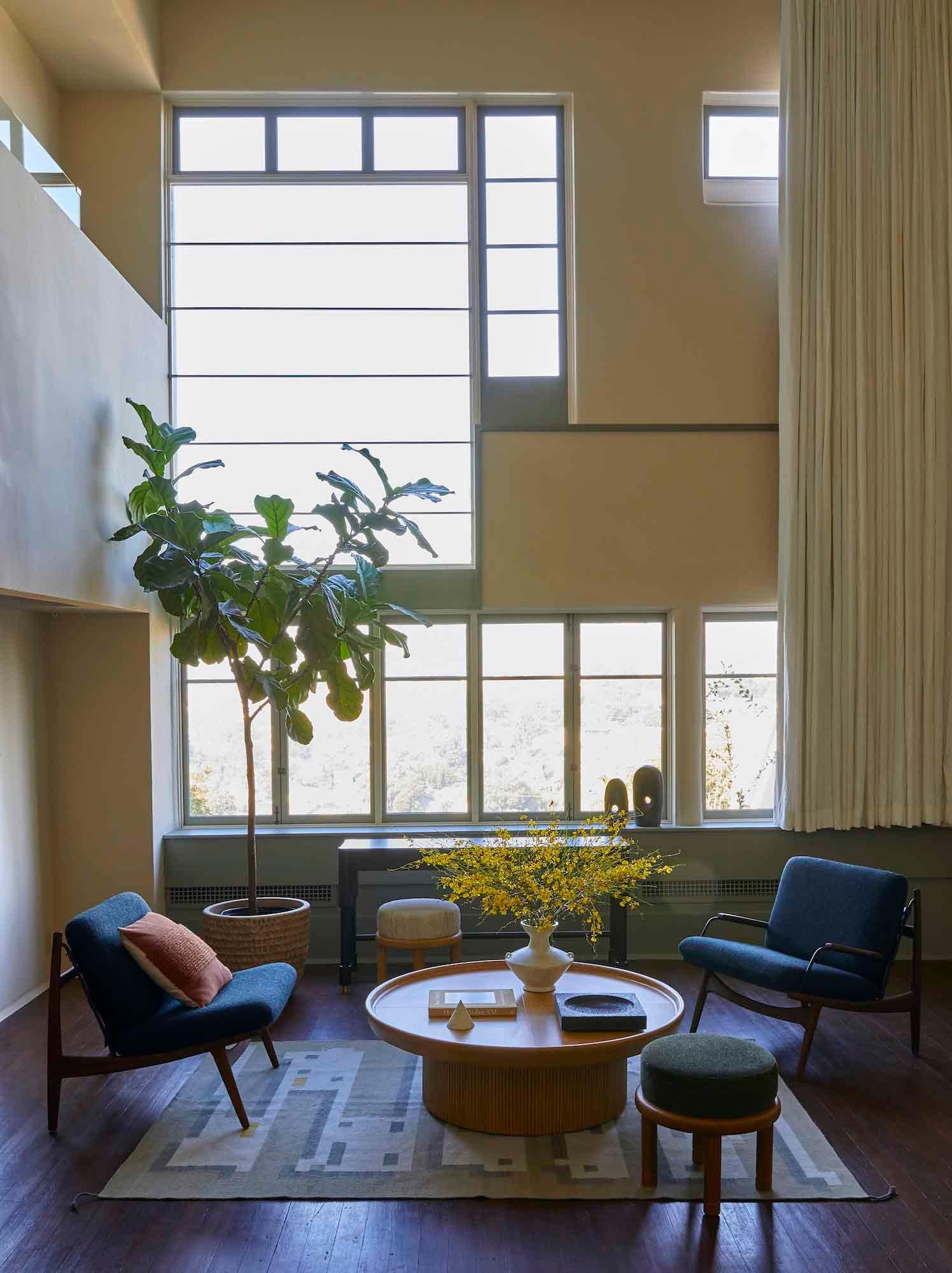 Américain Table basse Ojai en chêne ébénisé par Lawson-Fenning en vente