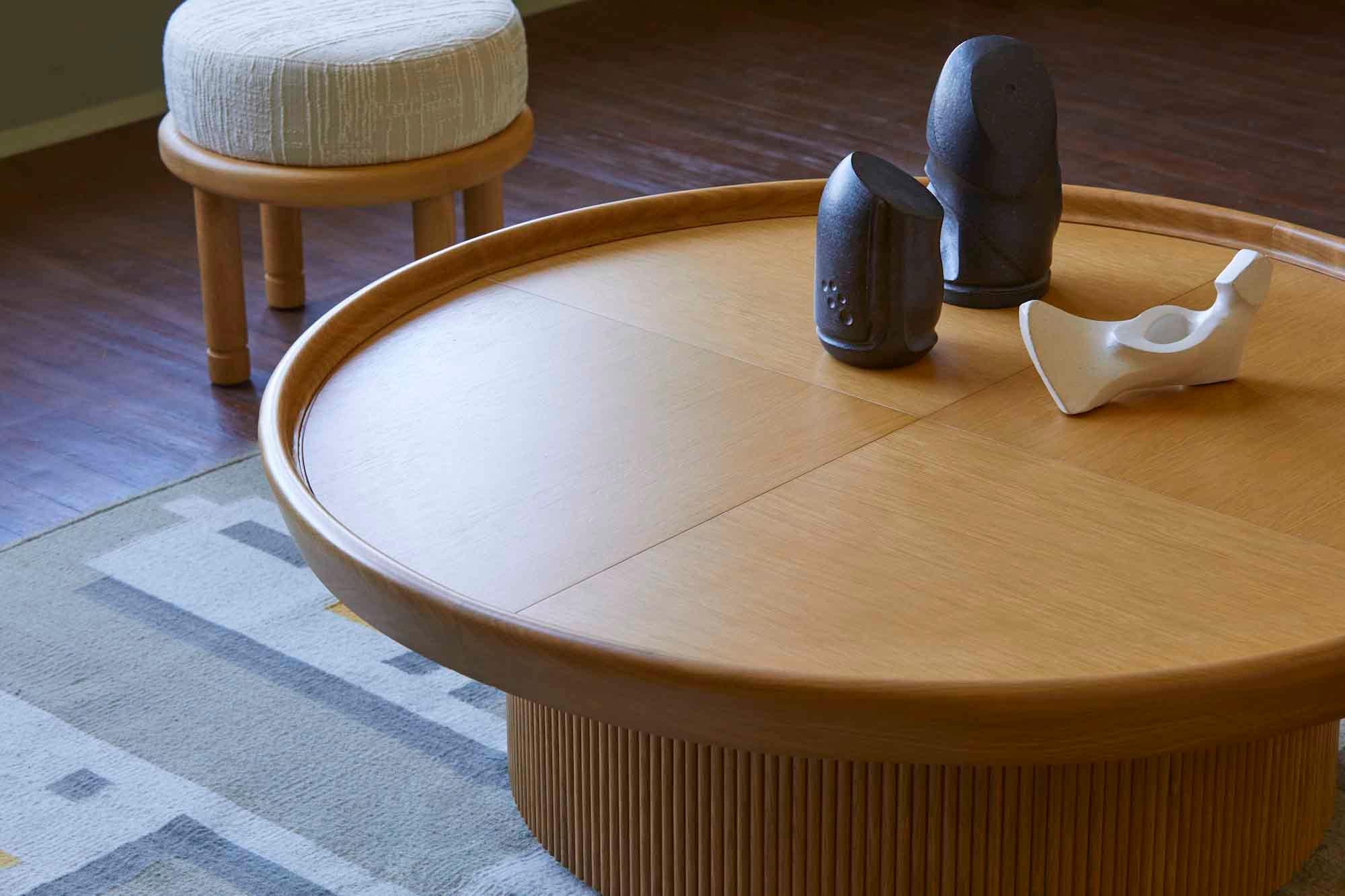 XXIe siècle et contemporain Table basse Ojai en chêne ébénisé par Lawson-Fenning en vente