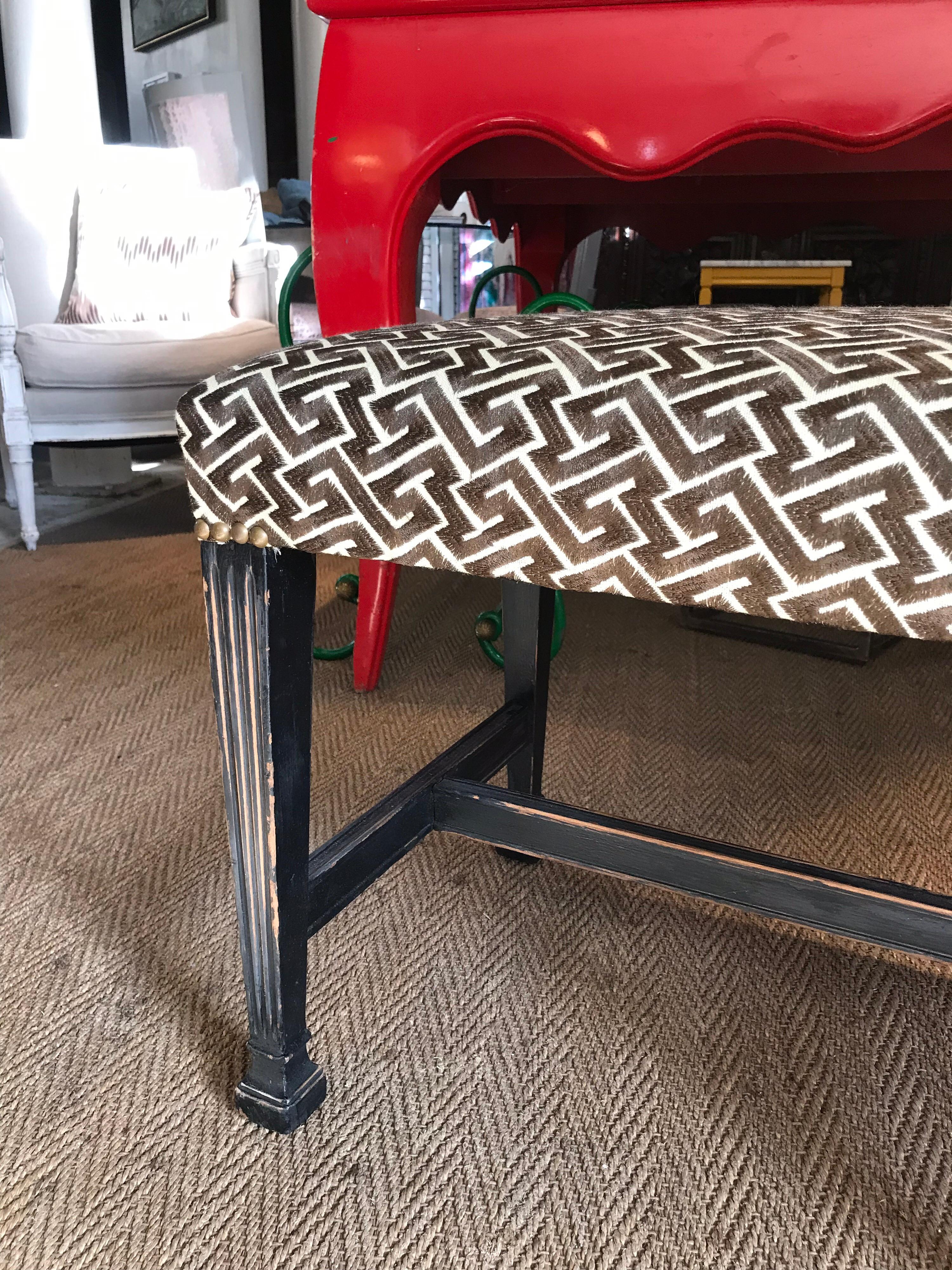 Ebonized Regency Style Bench in David Hicks Geometric Linen In Good Condition For Sale In Charlottesville, VA