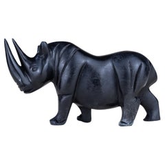 Sculpture en bois rhinocéros ébénisé