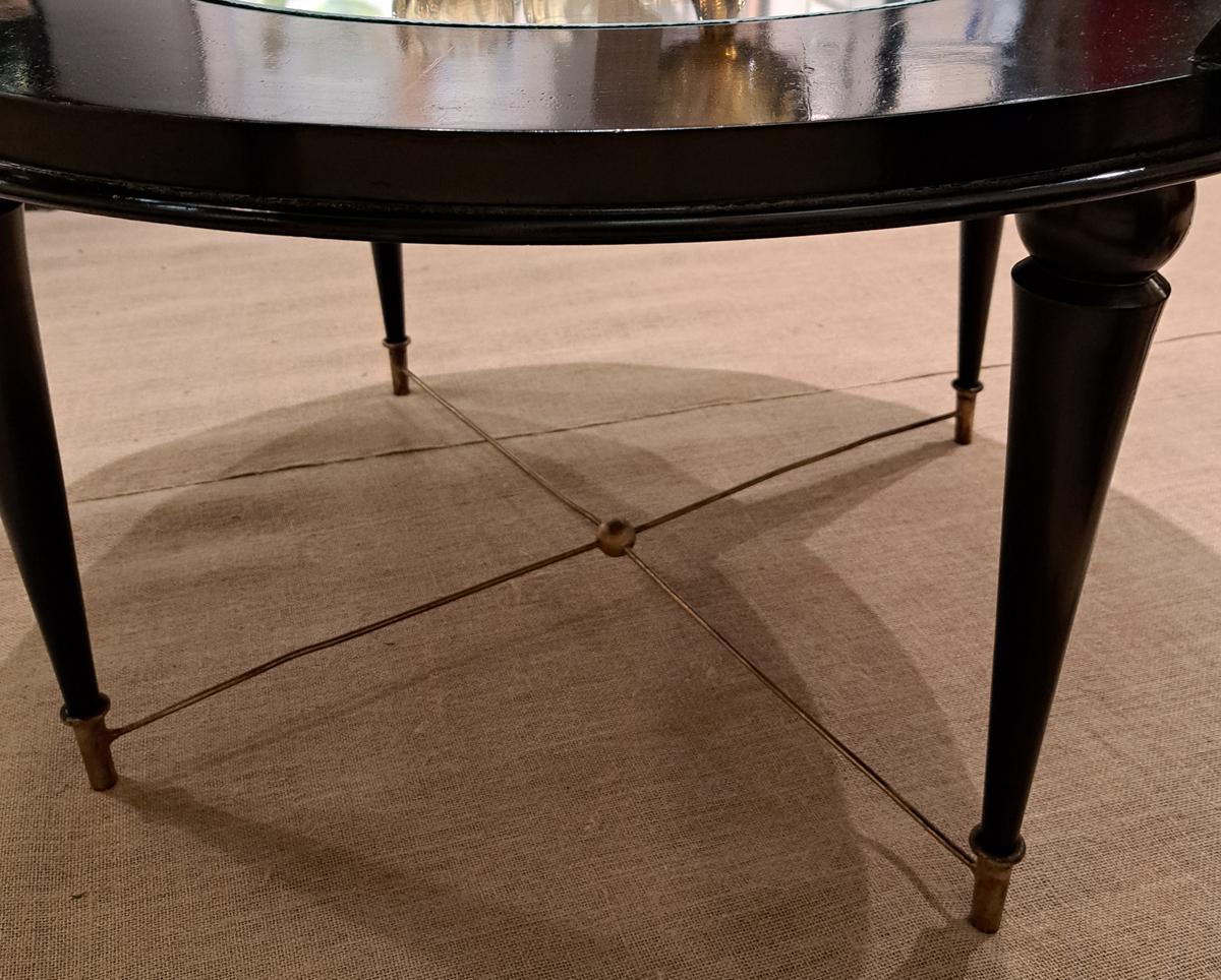Ebonized Round Coffee Table with a Mirrored Top, 1950s In Good Condition For Sale In Saint Leonards-on-sea, England