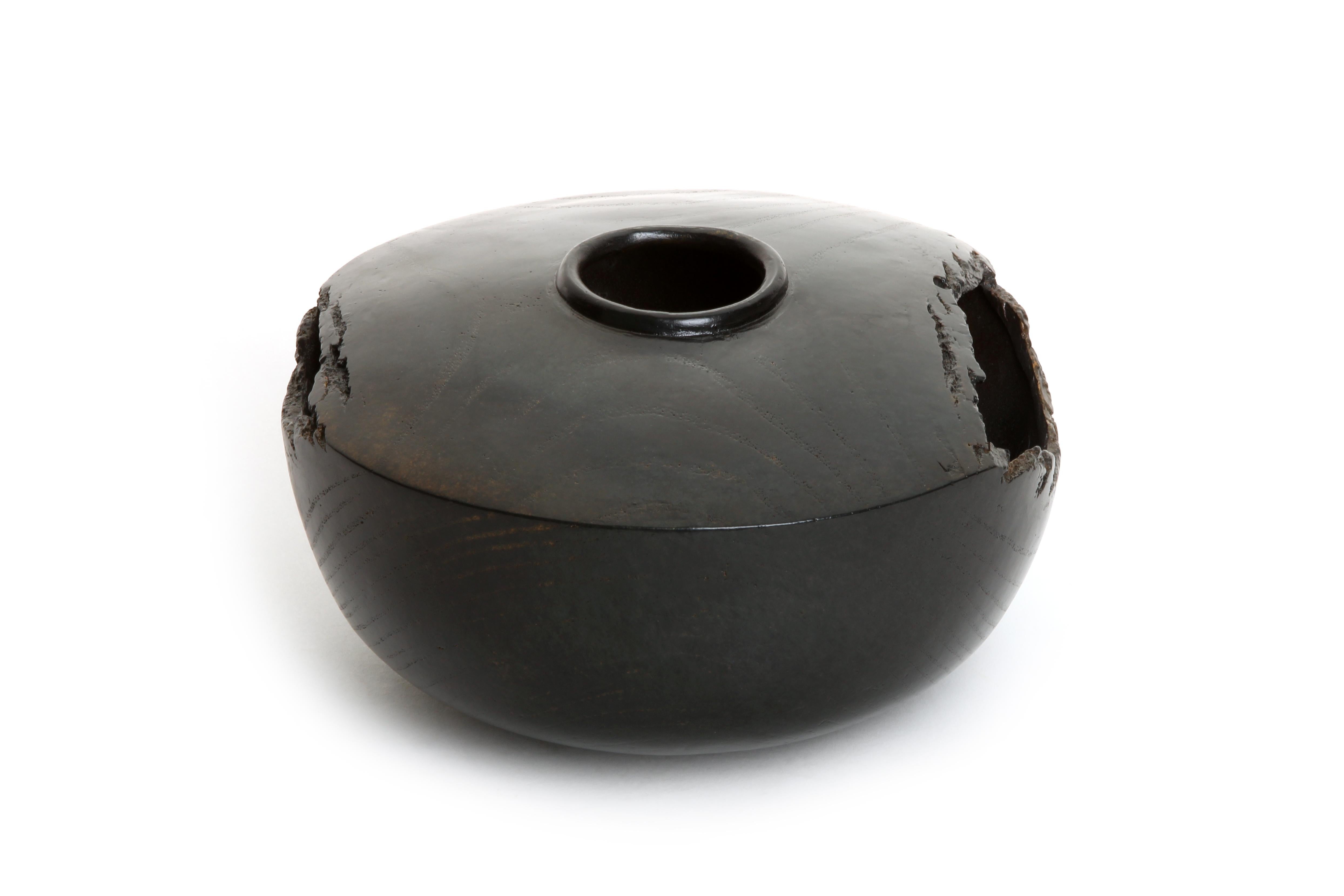 Elevate your home's aesthetic with our signature Terra Vase, where artistry meets function in perfect harmony. Inspired by nature's sublime elegance, the Terra Vase brings organic sophistication to any interior space. This meticulously crafted