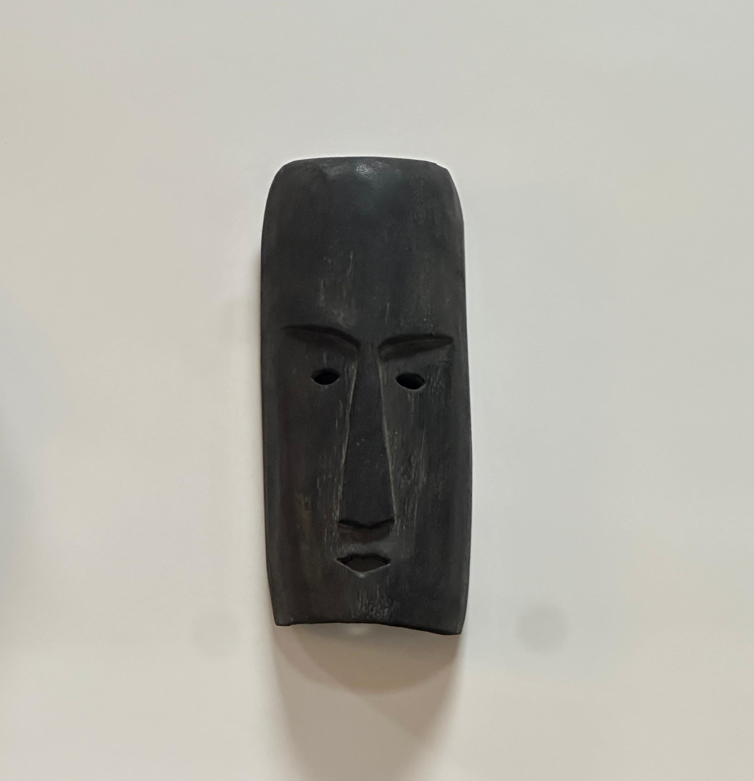 Indonésien Masque tribal ébonisé en vente