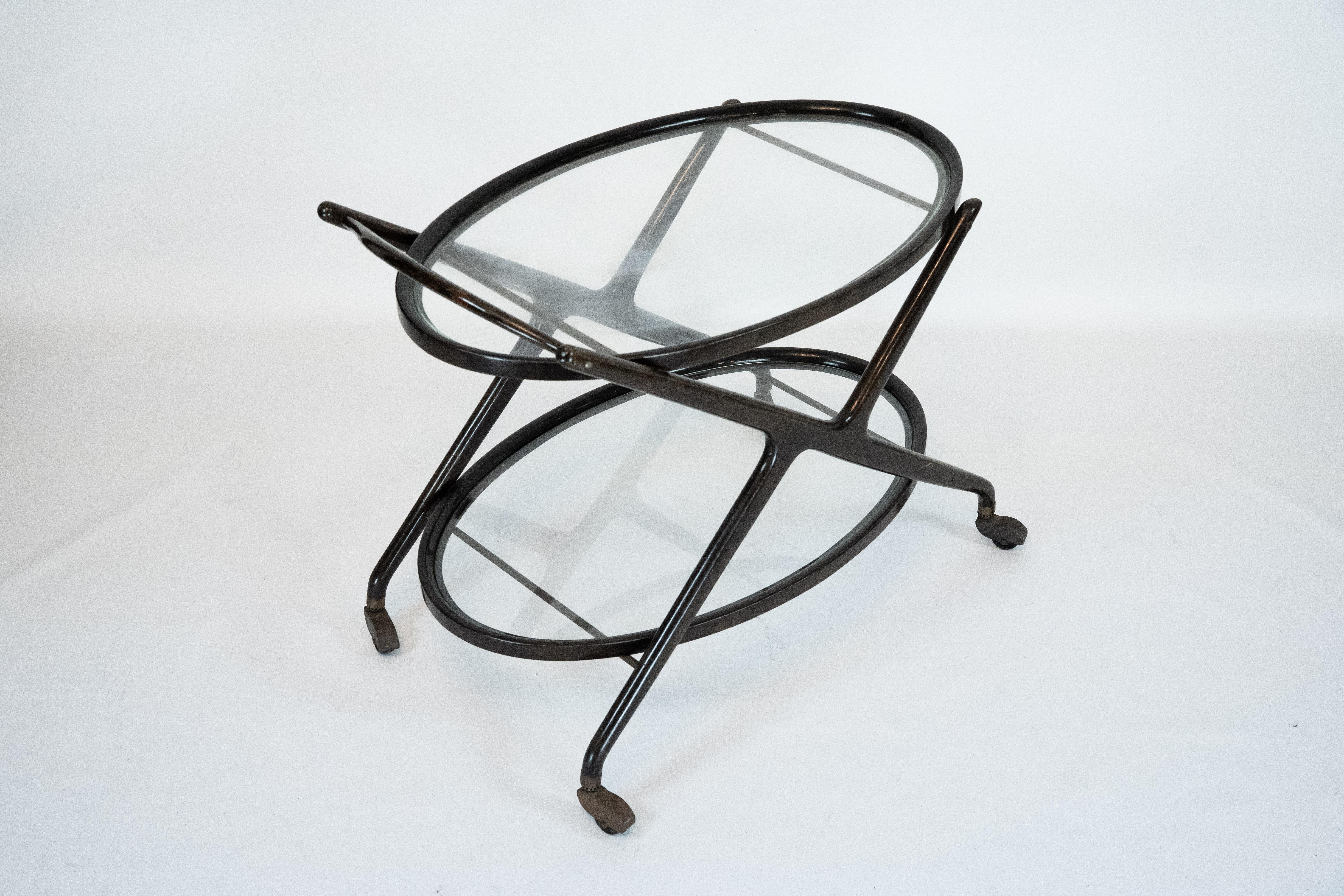 Chariot de bar en bois ébonisé et verre par Cesare Lacca, Italie années 1950 en vente 1