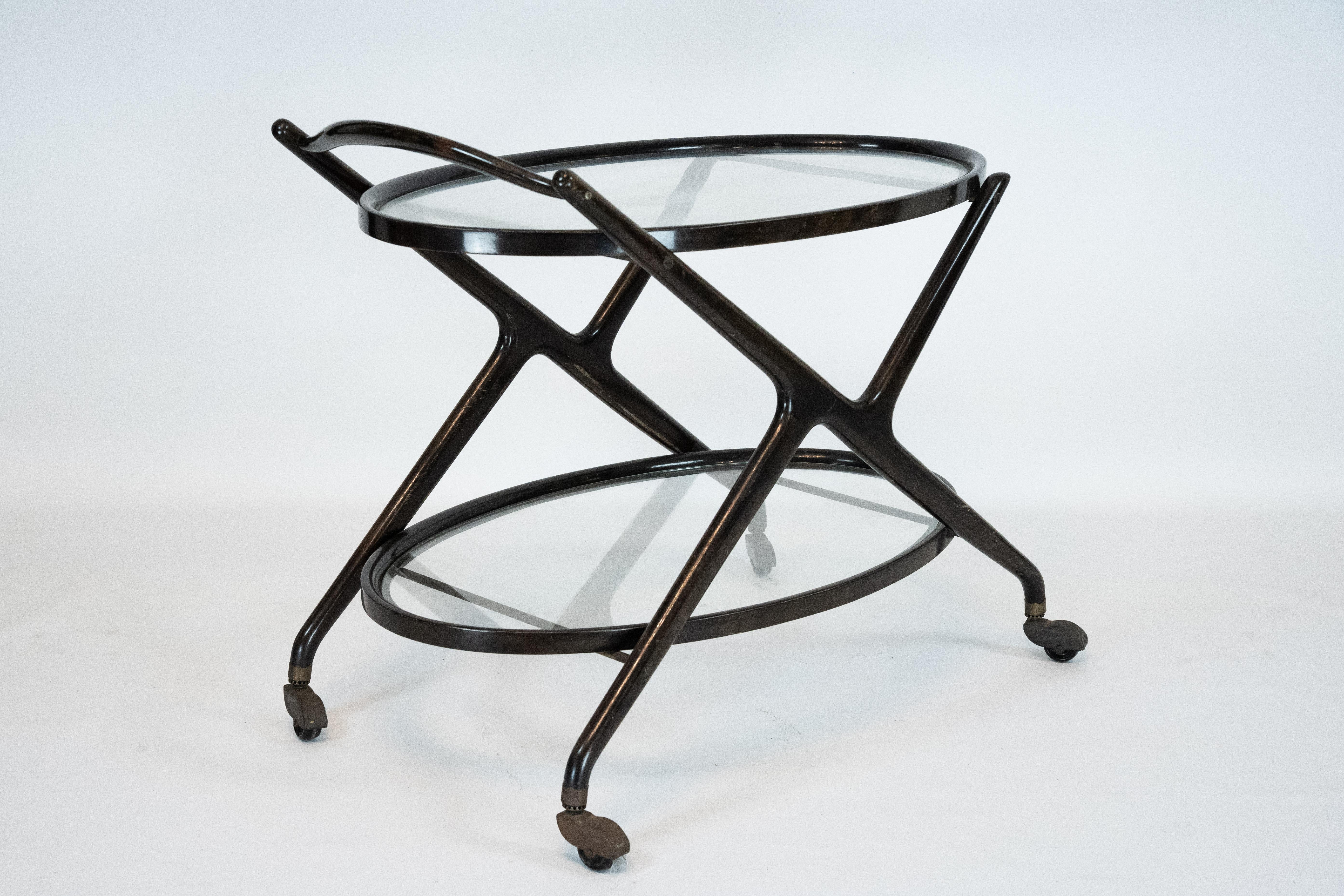 Chariot de bar en bois ébonisé et verre par Cesare Lacca, Italie années 1950 en vente 2