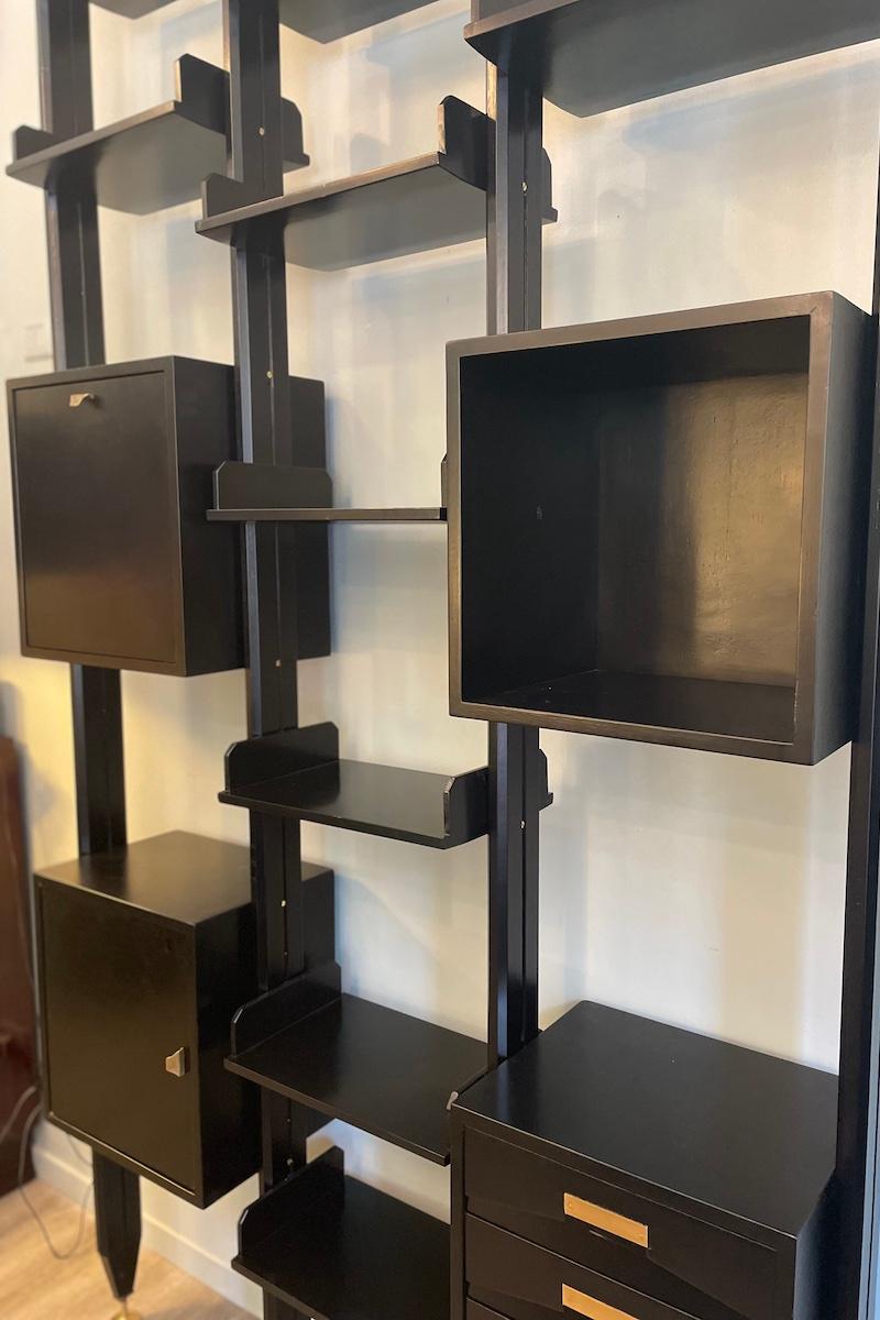 Ebonized wood bookcase in the style of Albini, 1960s For Sale 9