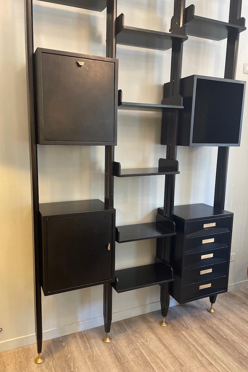 Ebonized wood bookcase in the style of Albini, 1960s For Sale 11
