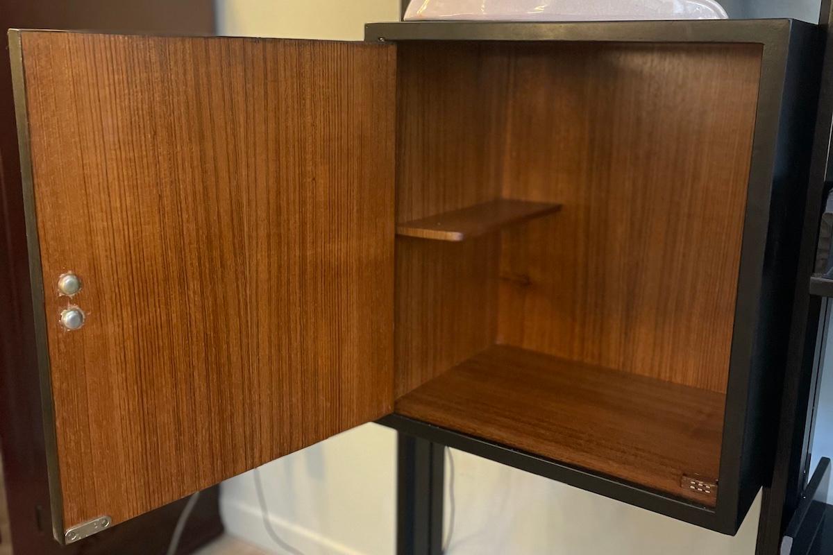 Ebonized wood bookcase in the style of Albini, 1960s For Sale 1