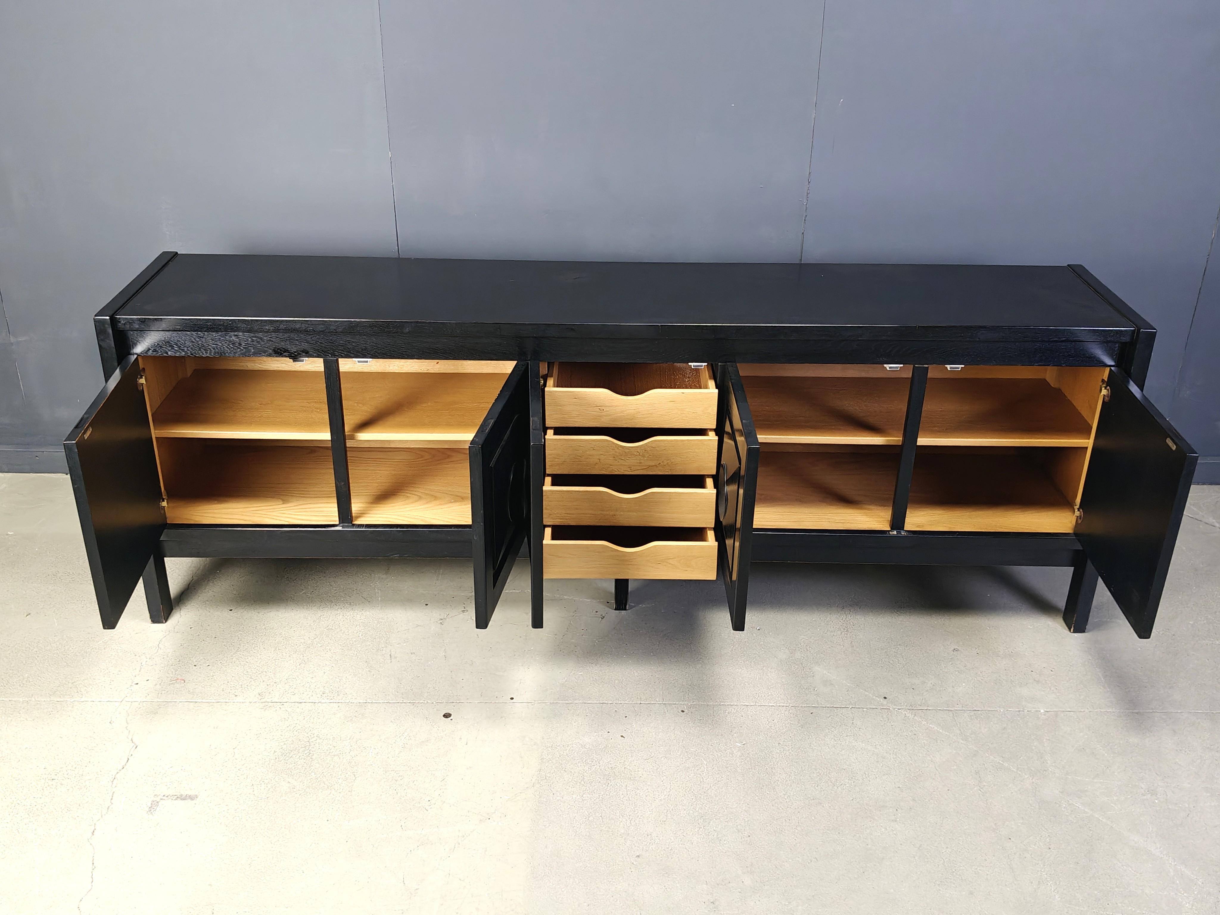 Fin du 20e siècle Crédence brutaliste en bois ébonisé, 1970 en vente