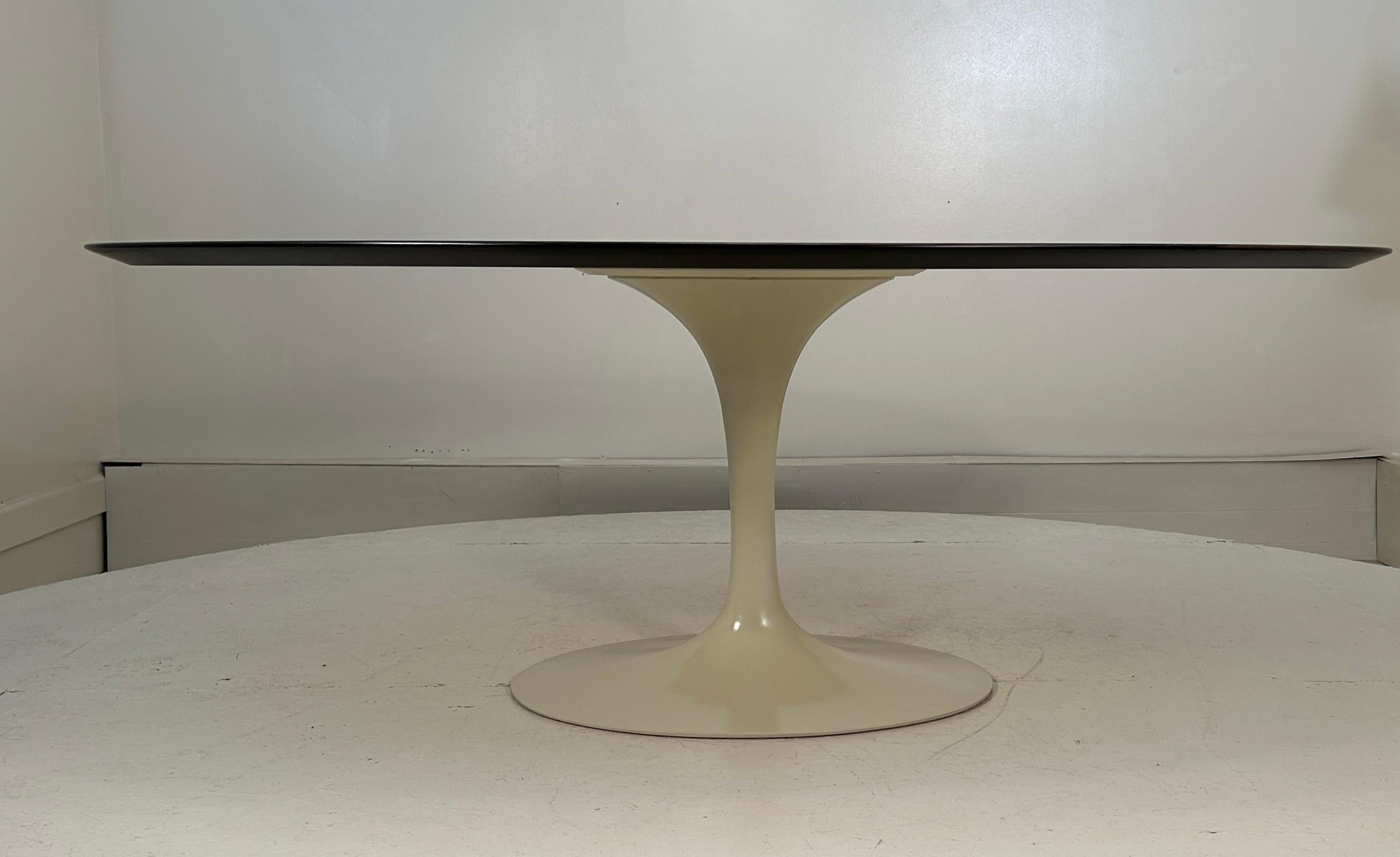 Table de salle à manger ovale Saarinen Knoll 78