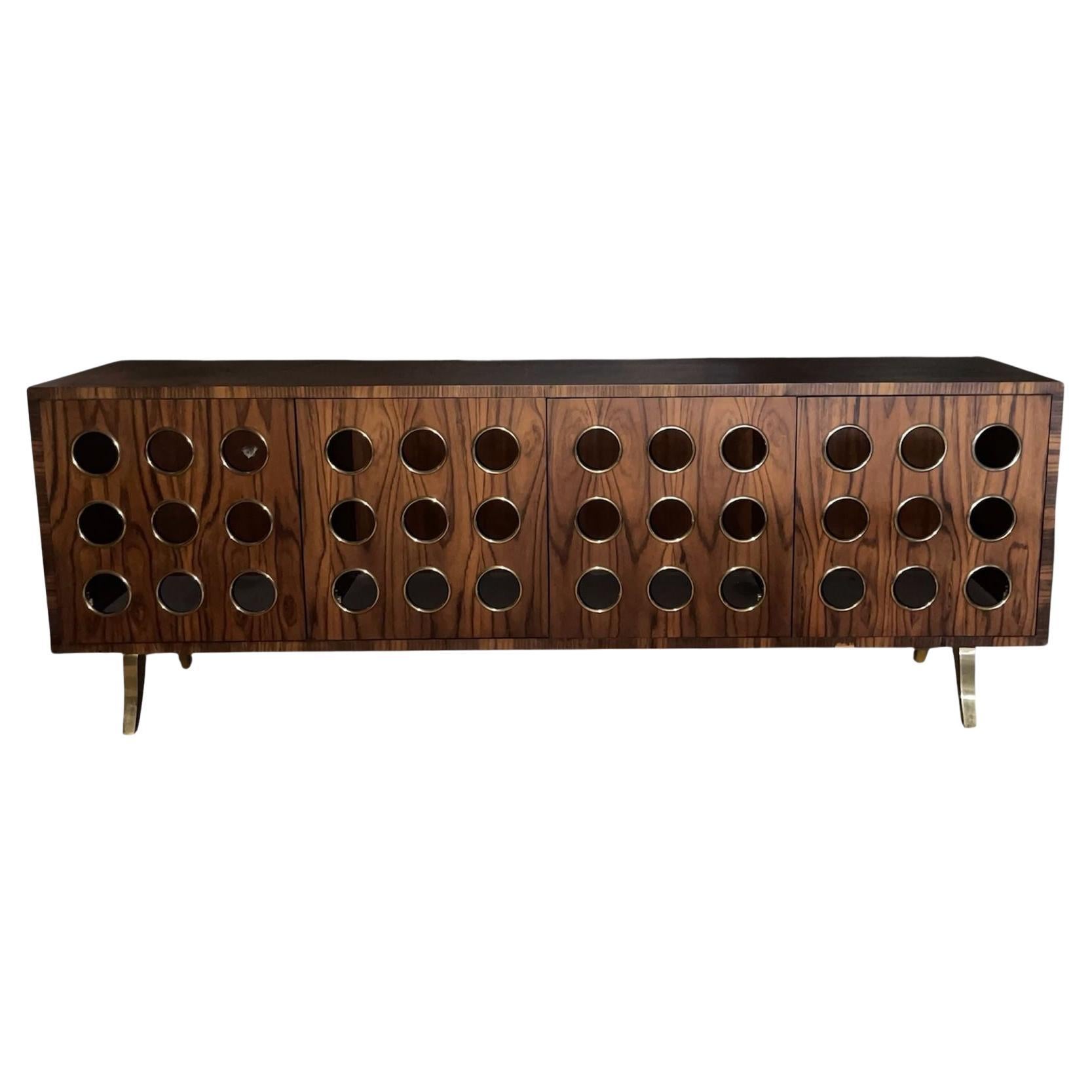 Armoire marseillaise à 4 portes en ébène avec détails en laiton U.S.A. 21ème siècle. en vente