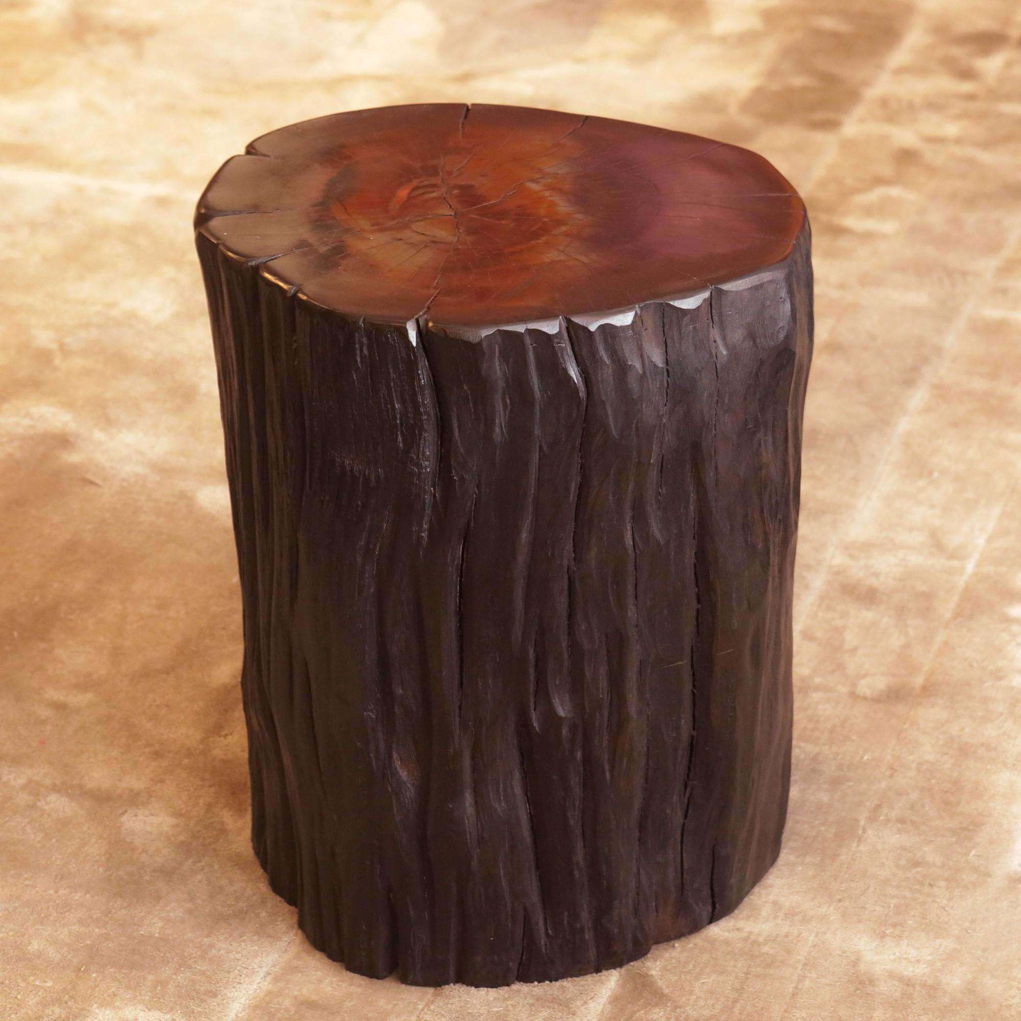 Stool Bony A and B Set of 2 in natural
solid walnut wood.
Hand carved piece, unique and
exceptional piece.