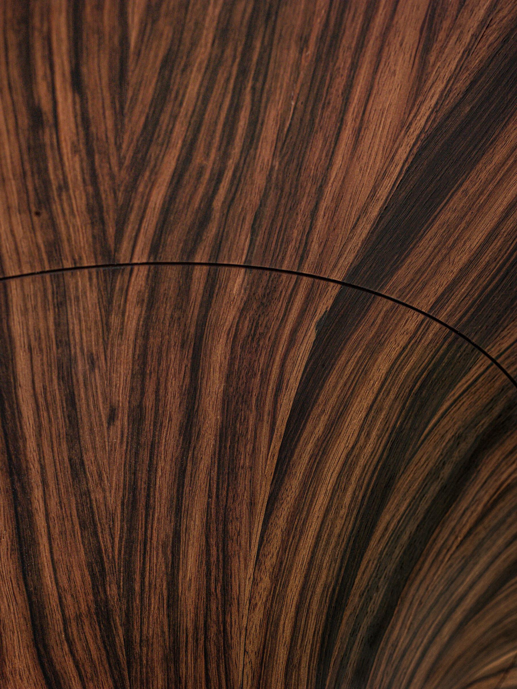 Ebony Amara Angelo W Dining Table by Angelo Alinea In New Condition For Sale In Geneve, CH