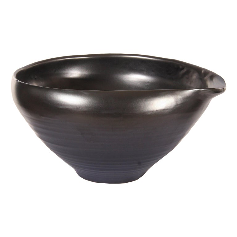 Ebony Bowl in Black Ceramic by CuratedKravet For Sale at 1stDibs