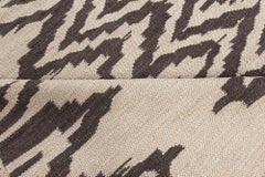 „Ebony Echo“ – moderner Flachgewebeteppich in Beige mit Anthrazit von Doris Leslie Blau