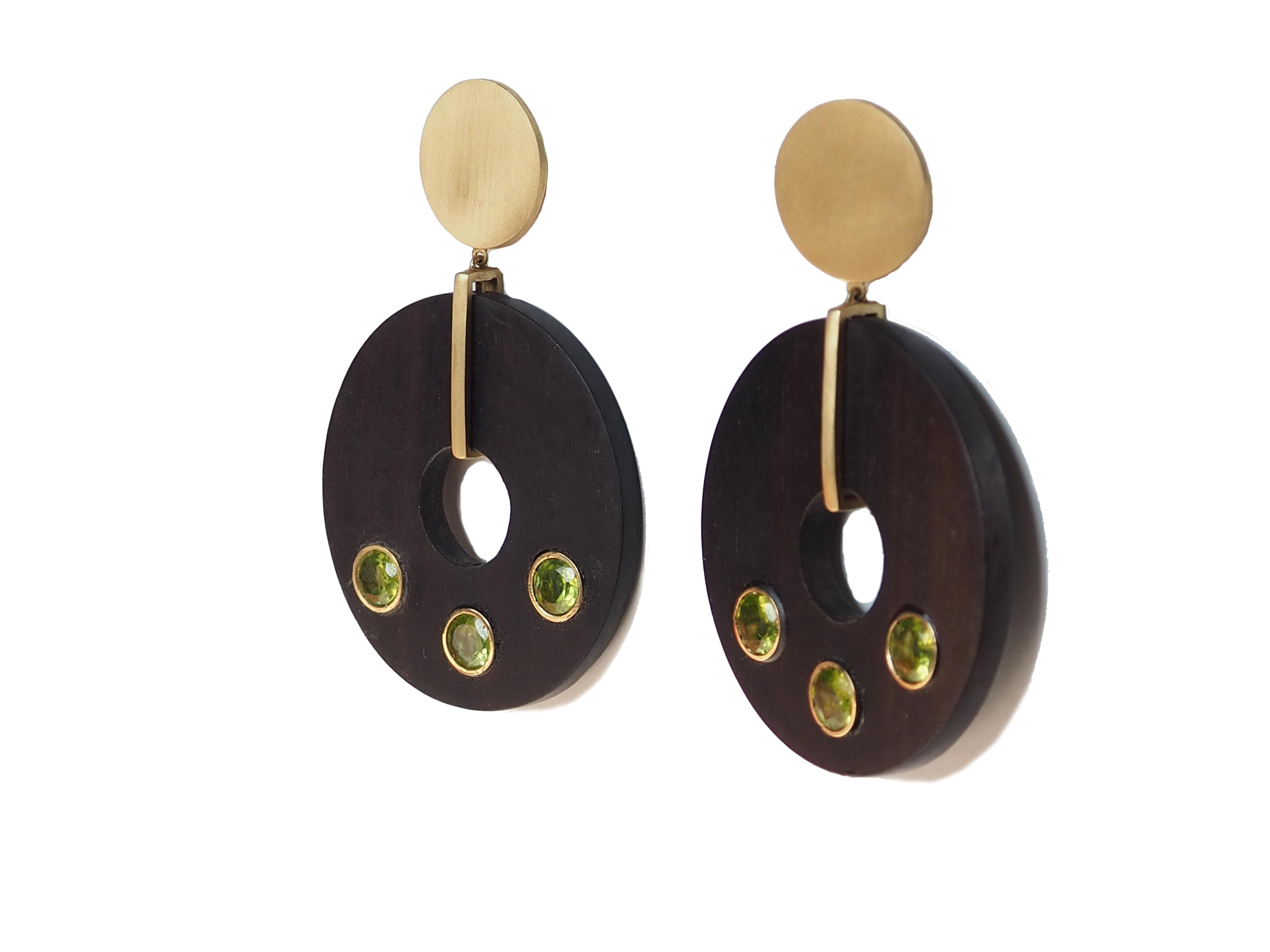 Artisan Ebony Gold Peridot Earrings For Sale