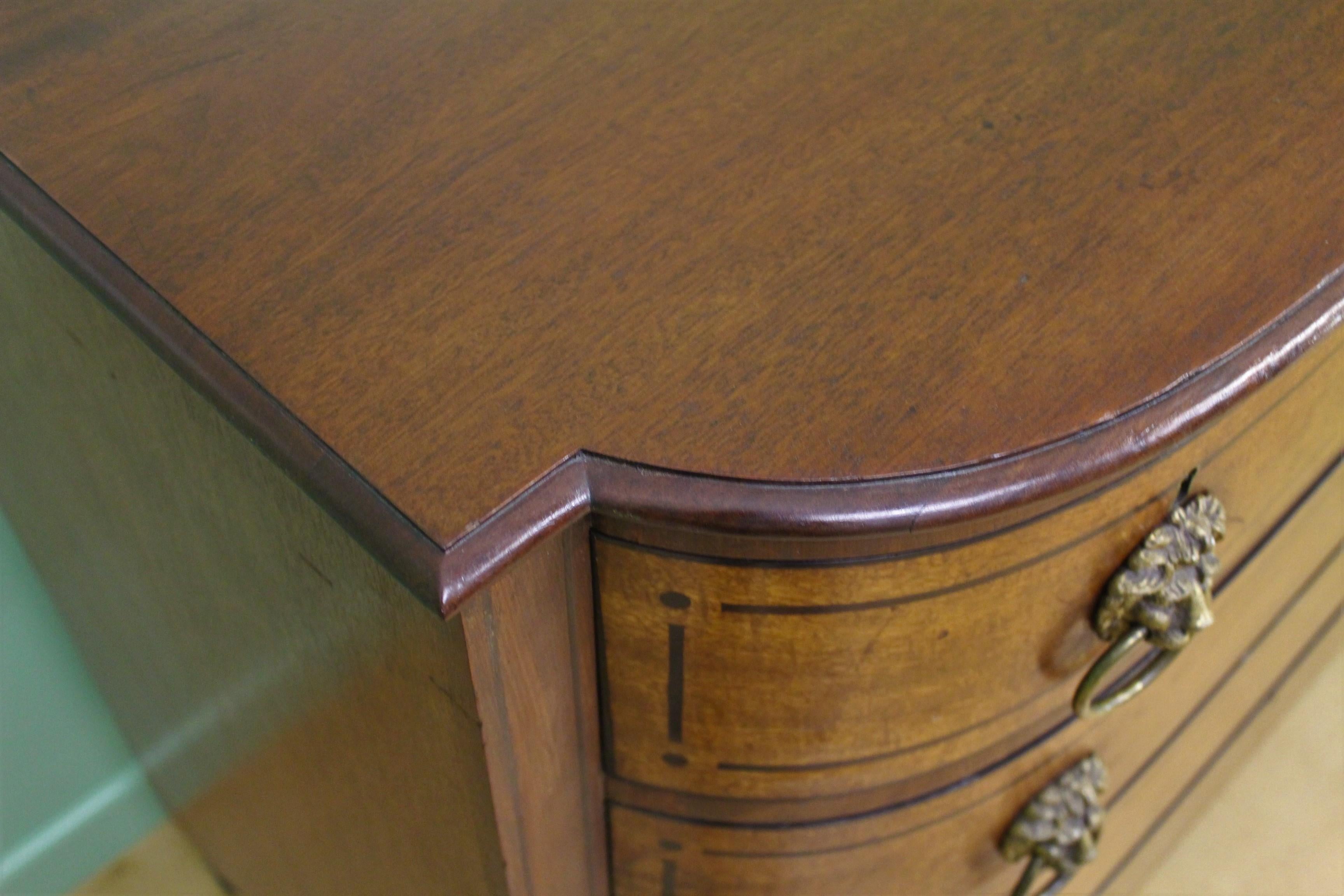 Ebony Inlaid Regency Mahogany Chest of Drawers For Sale 13