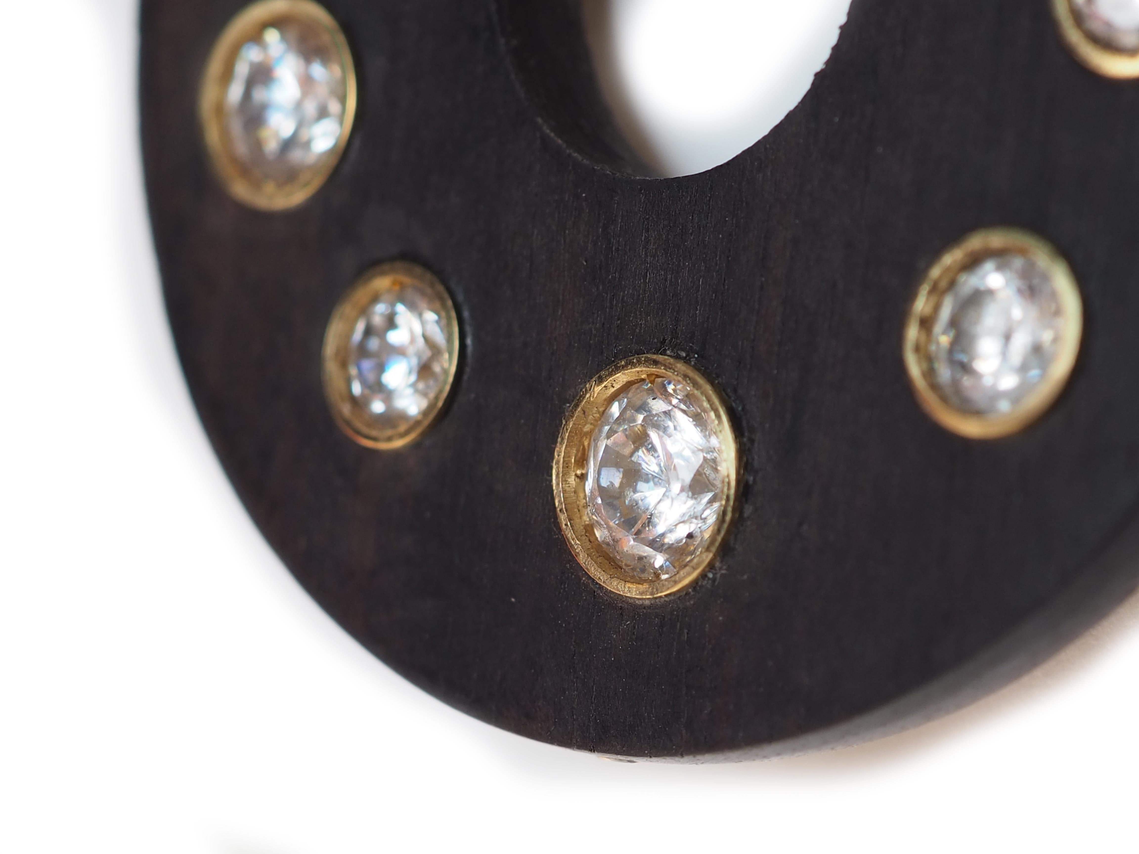 Round Cut Ebony Kunzite Gold Earrings For Sale