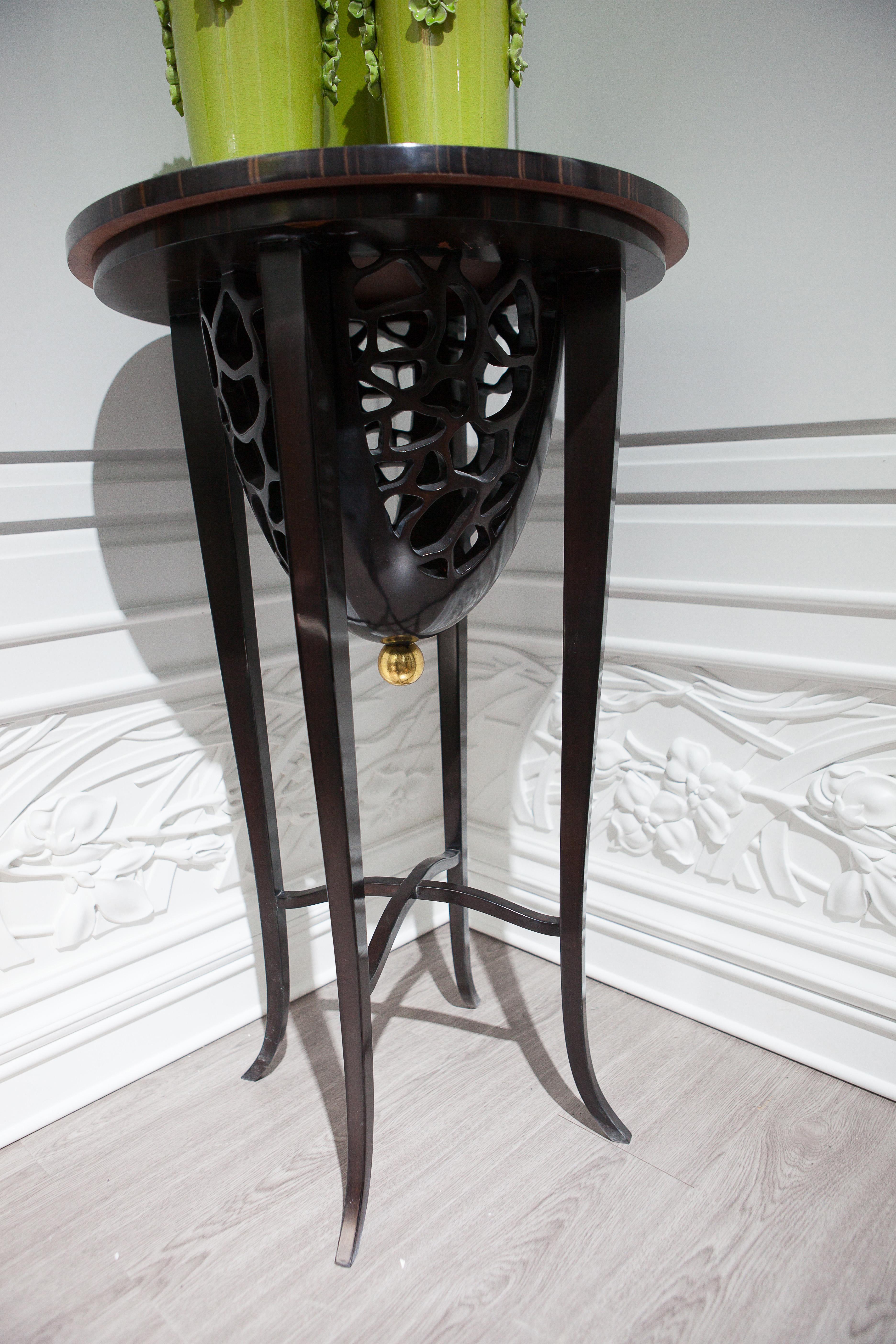 Ebony  Lace Carved High Side Table in Neoclassical  Revival Style In New Condition For Sale In Hong Kong, HK