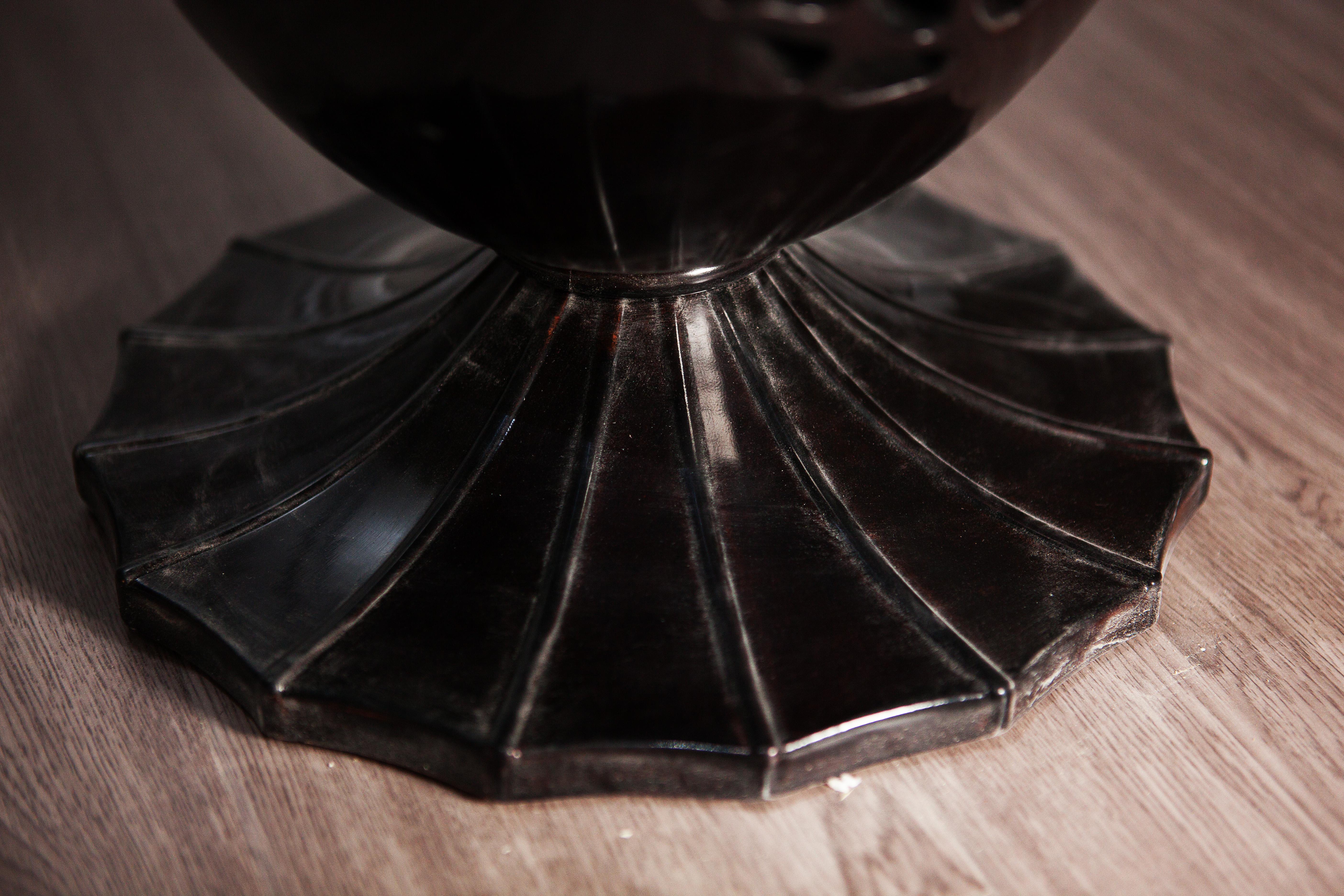 Ebony  Lace Carved  Side Table in Neoclassical  Revival Style In New Condition For Sale In Hong Kong, HK