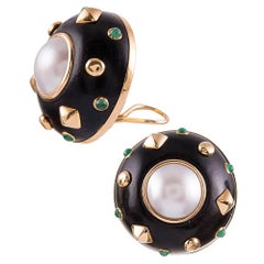 Ebony, Pearl and Emerald Earrings