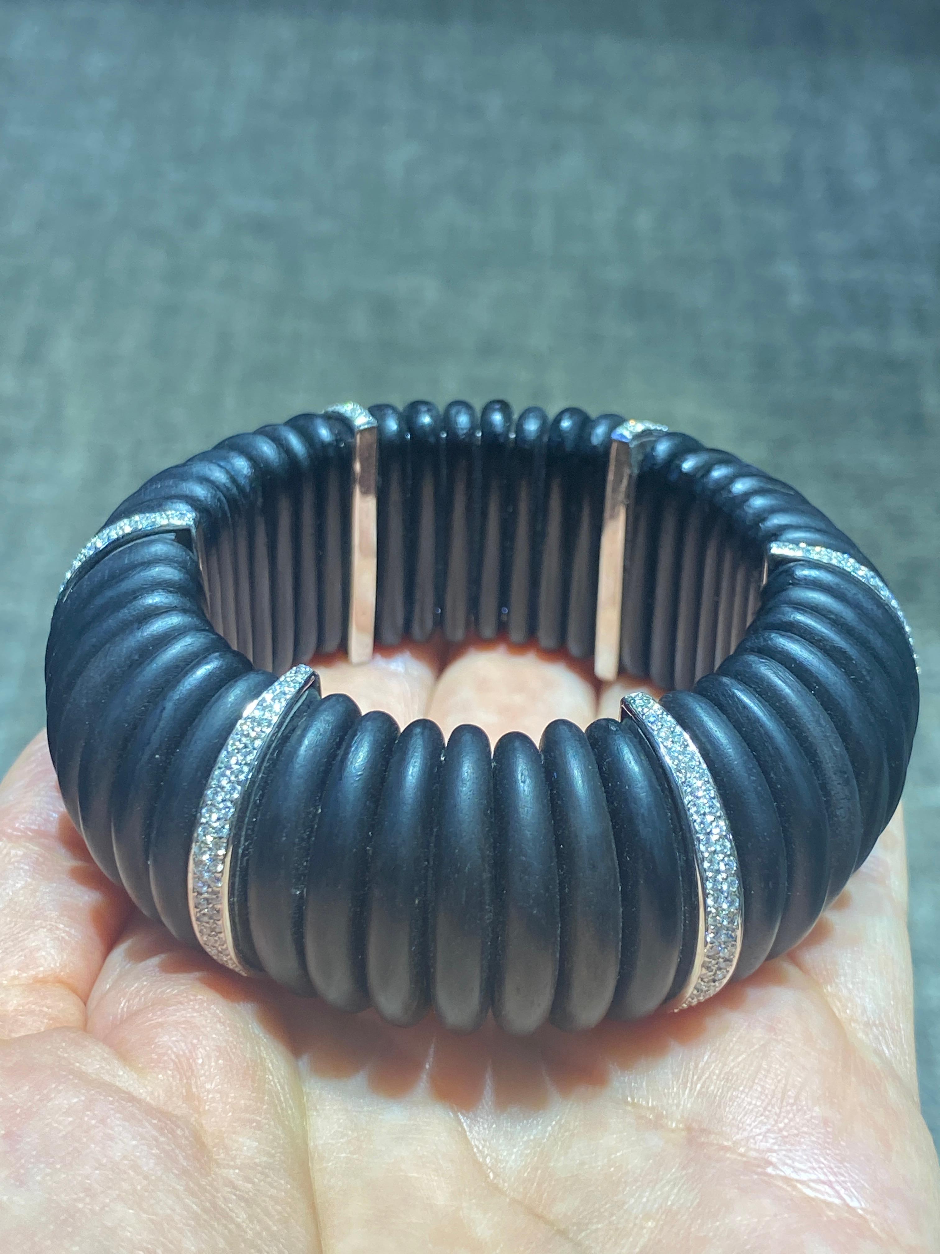Manschettenarmband aus Ebenholz, Platin und Diamanten im Angebot 1