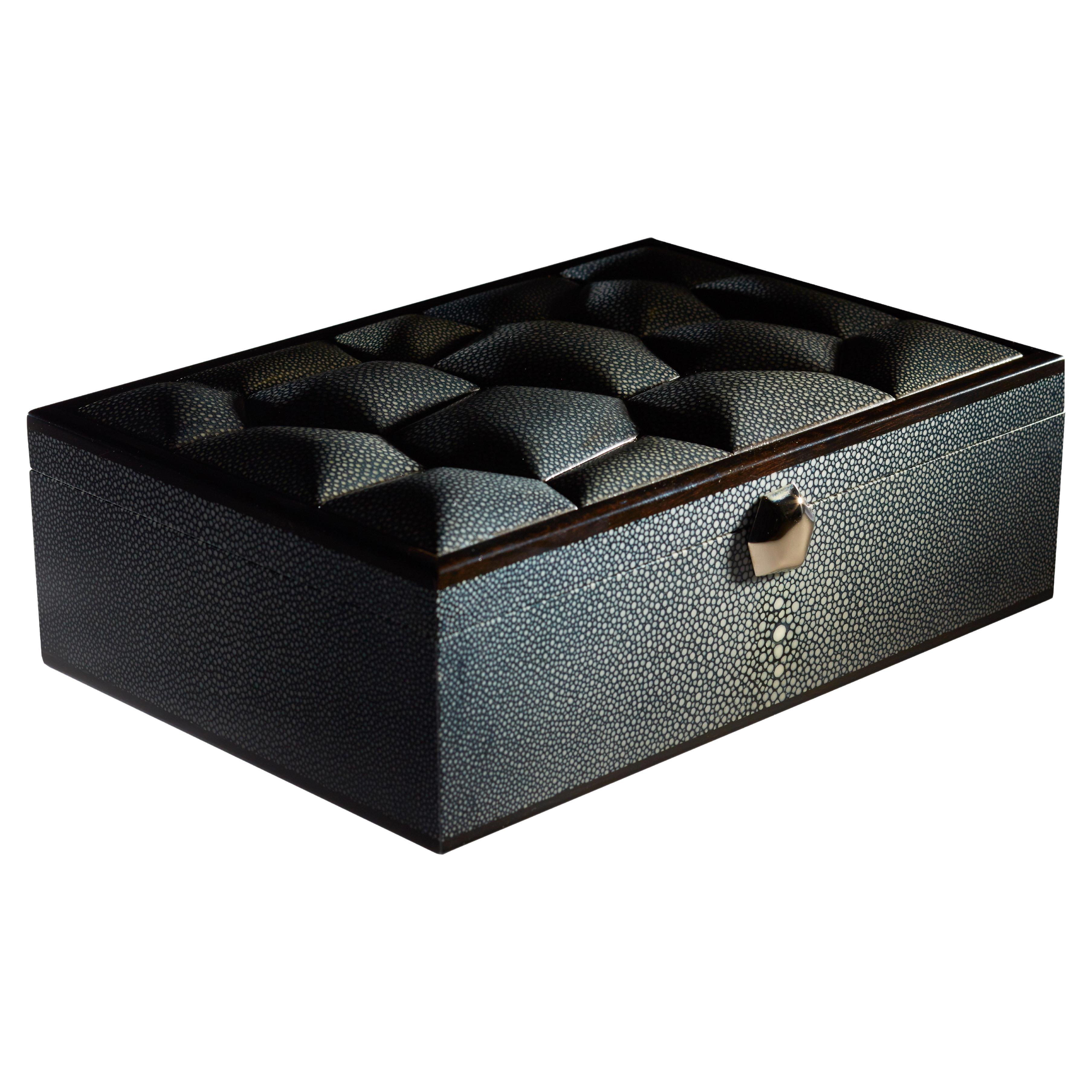 Caja de burbujas de ébano y piel de raya negra en venta
