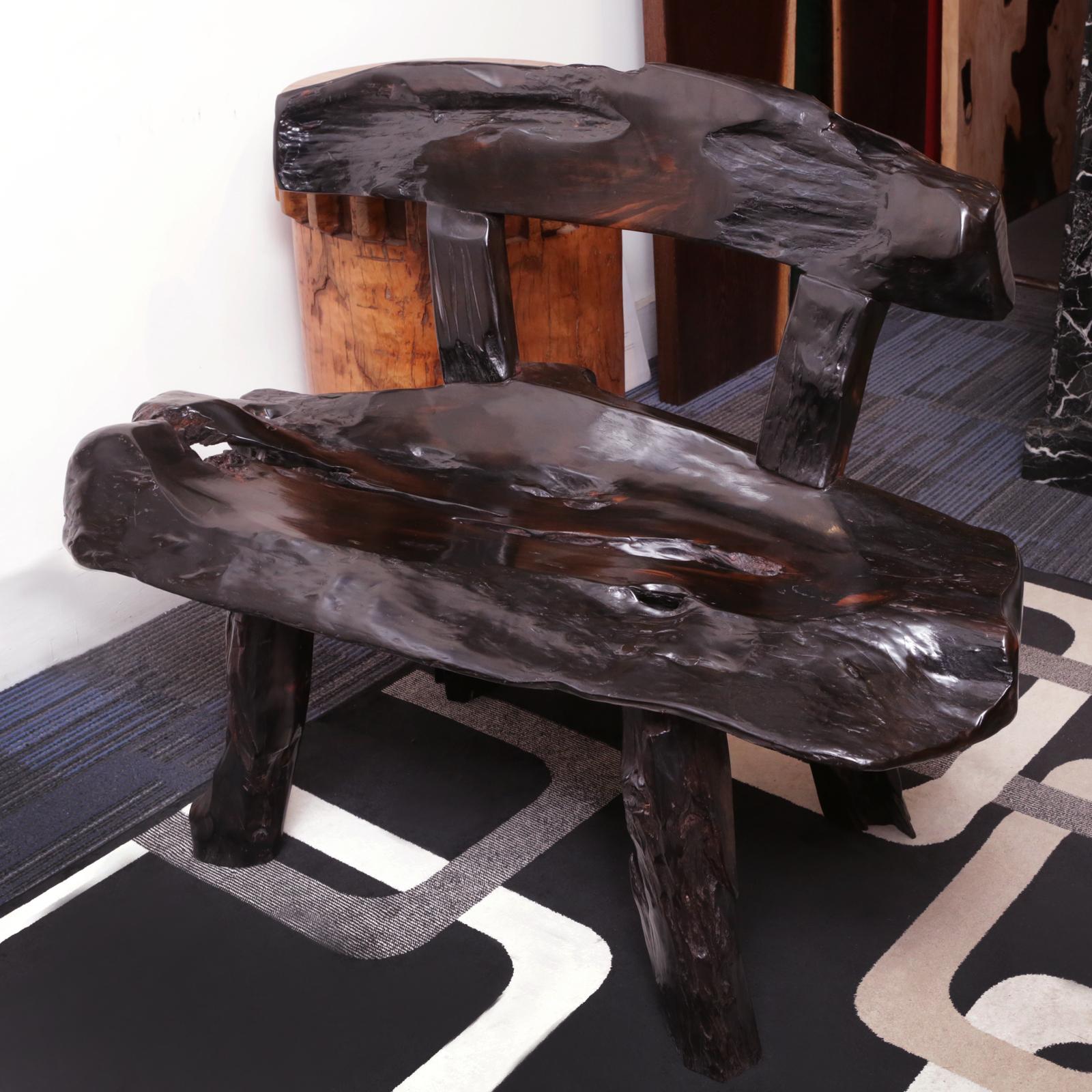 Bench ebony solid wood A- all handcrafted
piece in solid ebony from Makassar.
Exceptional and unique piece.